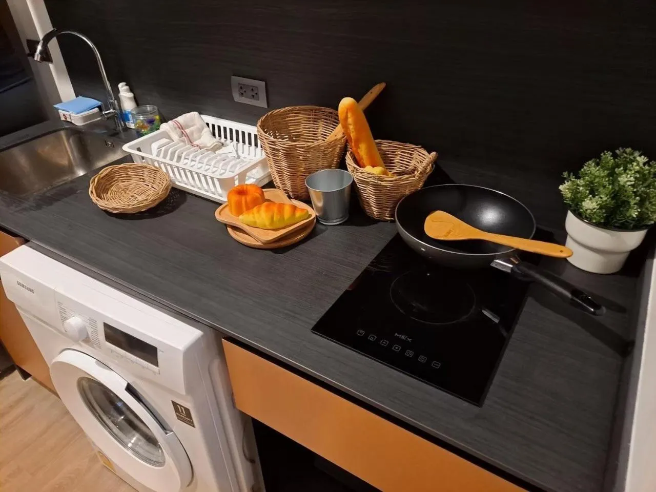 Kitchen or kitchenette in Edge Central Pattaya by Mickey