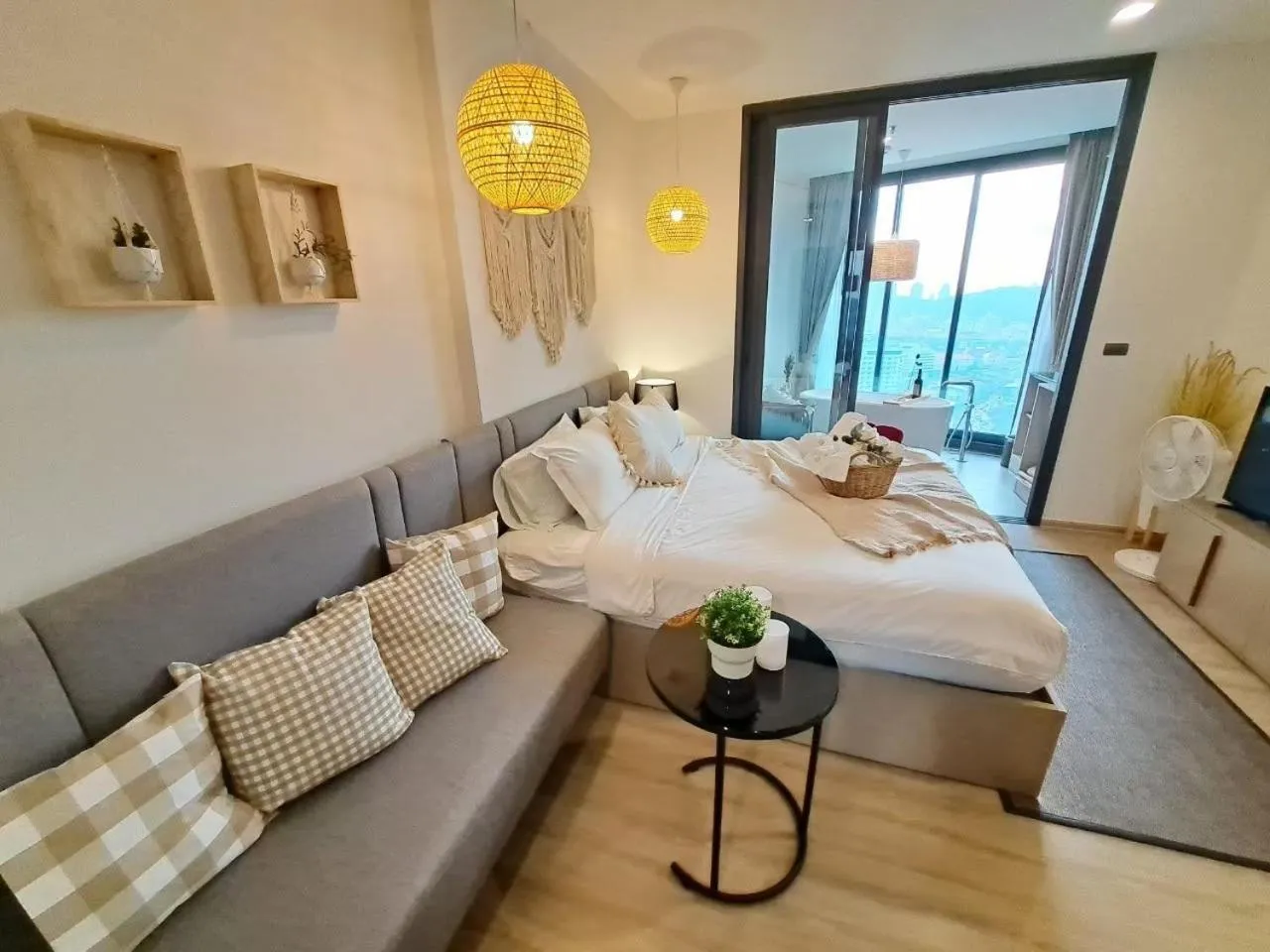 Bed in Edge Central Pattaya by Mickey