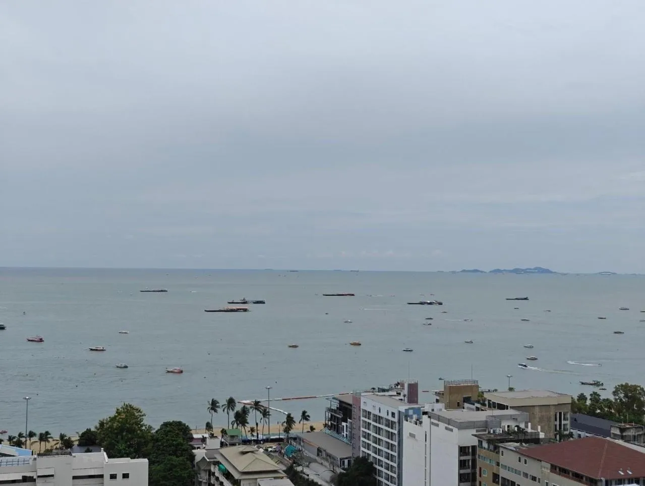 Edge Central Pattaya by Mickey