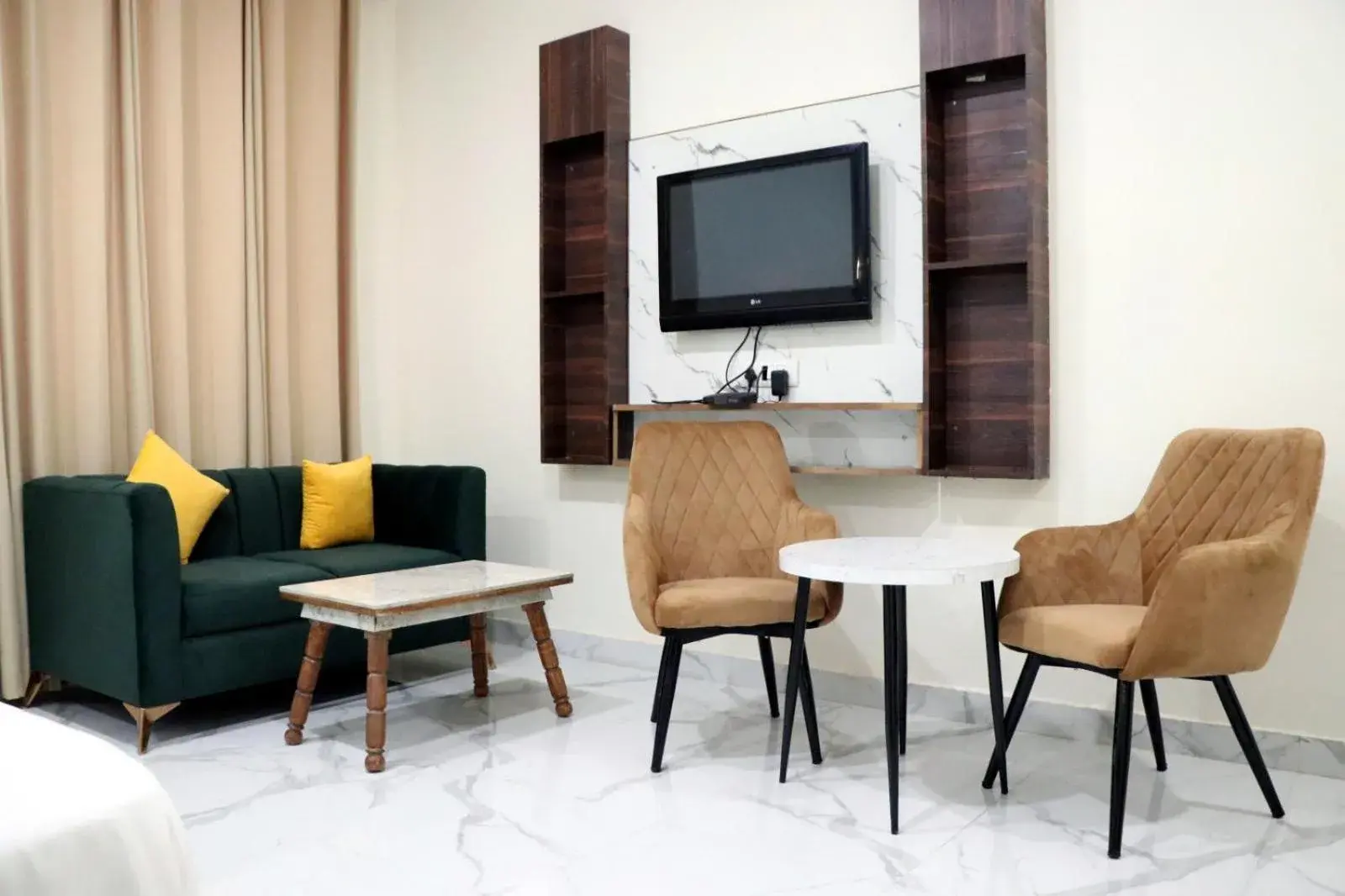 Standard King Room in Sheela Stays Standard King Room in Sheela Stays