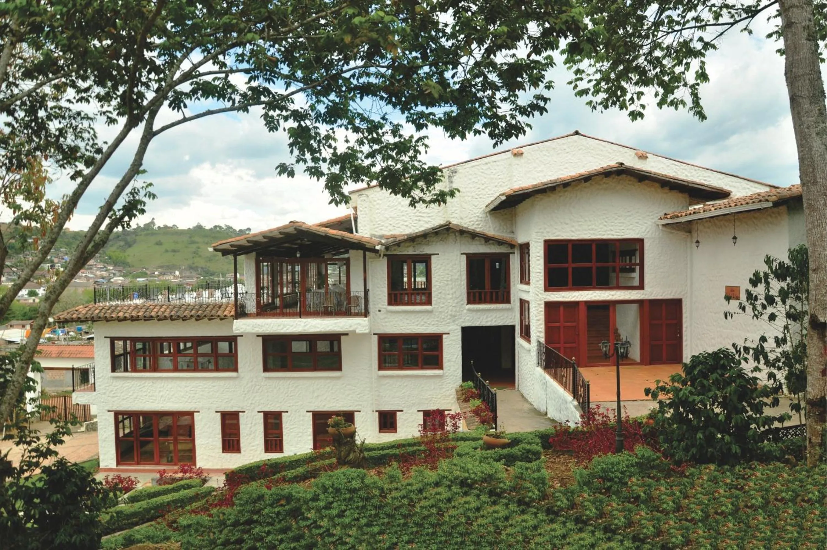 Property building in San Agustin Internacional Hotel