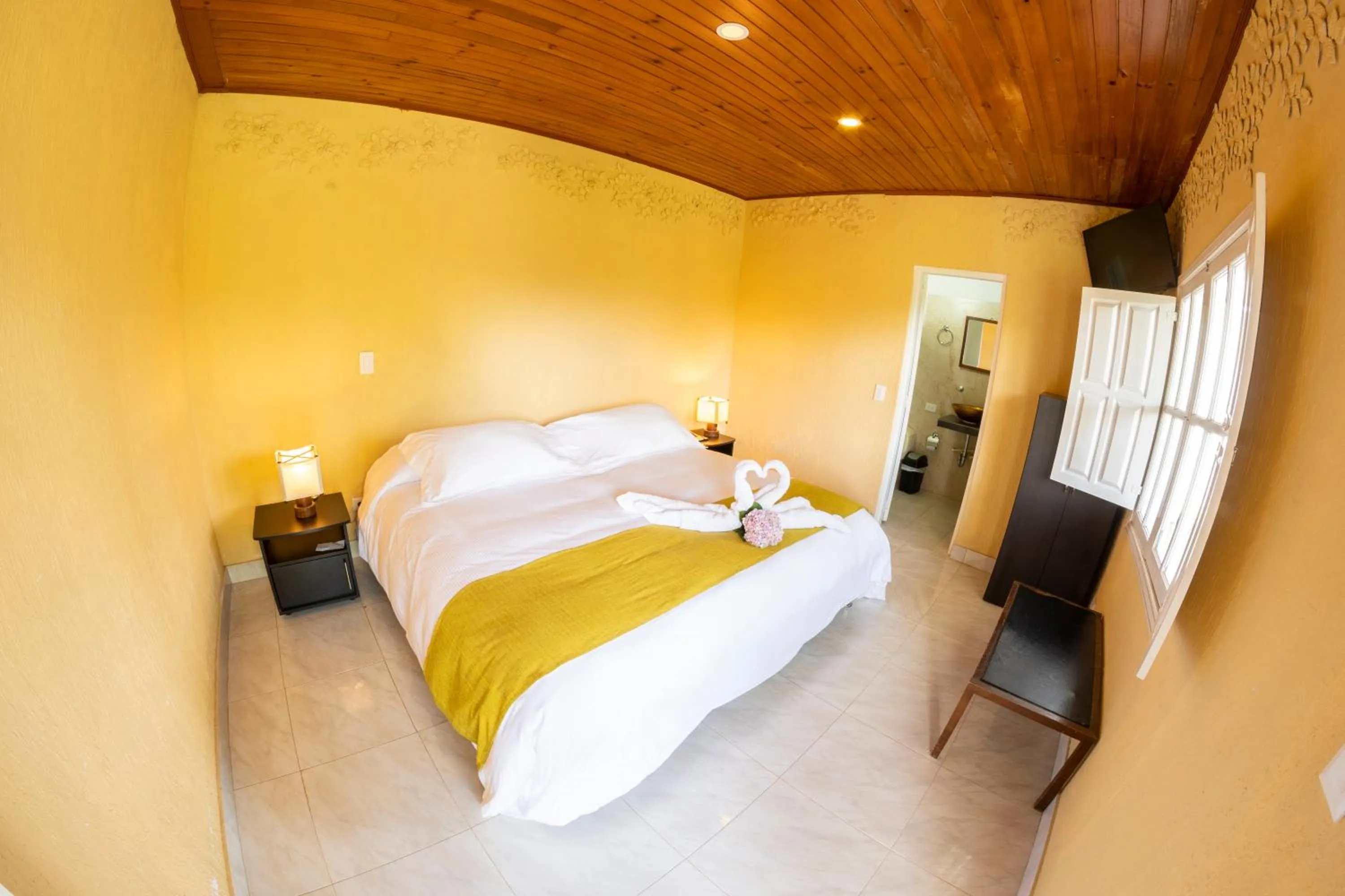 Bedroom, Bed in San Agustin Internacional Hotel