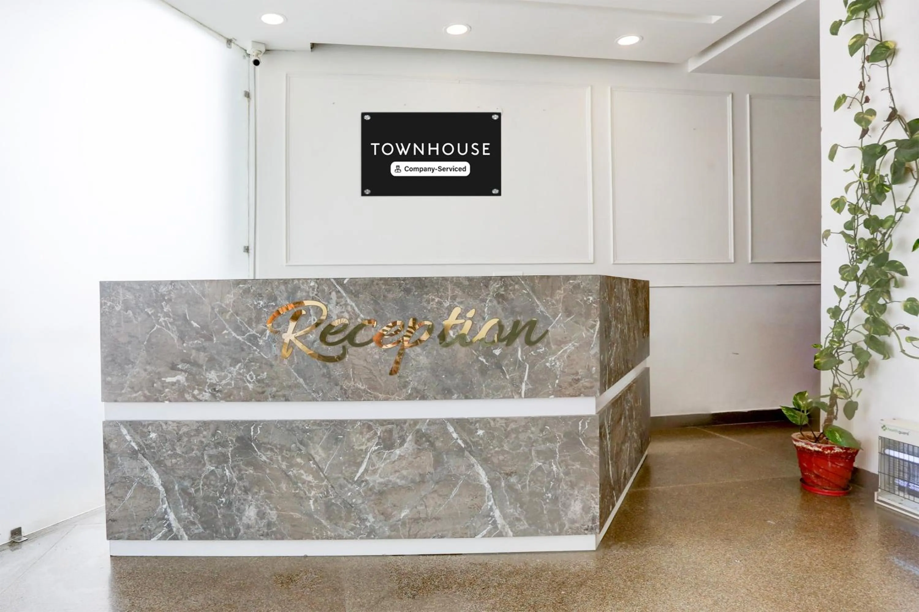 Lobby or reception in Super Townhouse Eden Garden Zirakpur