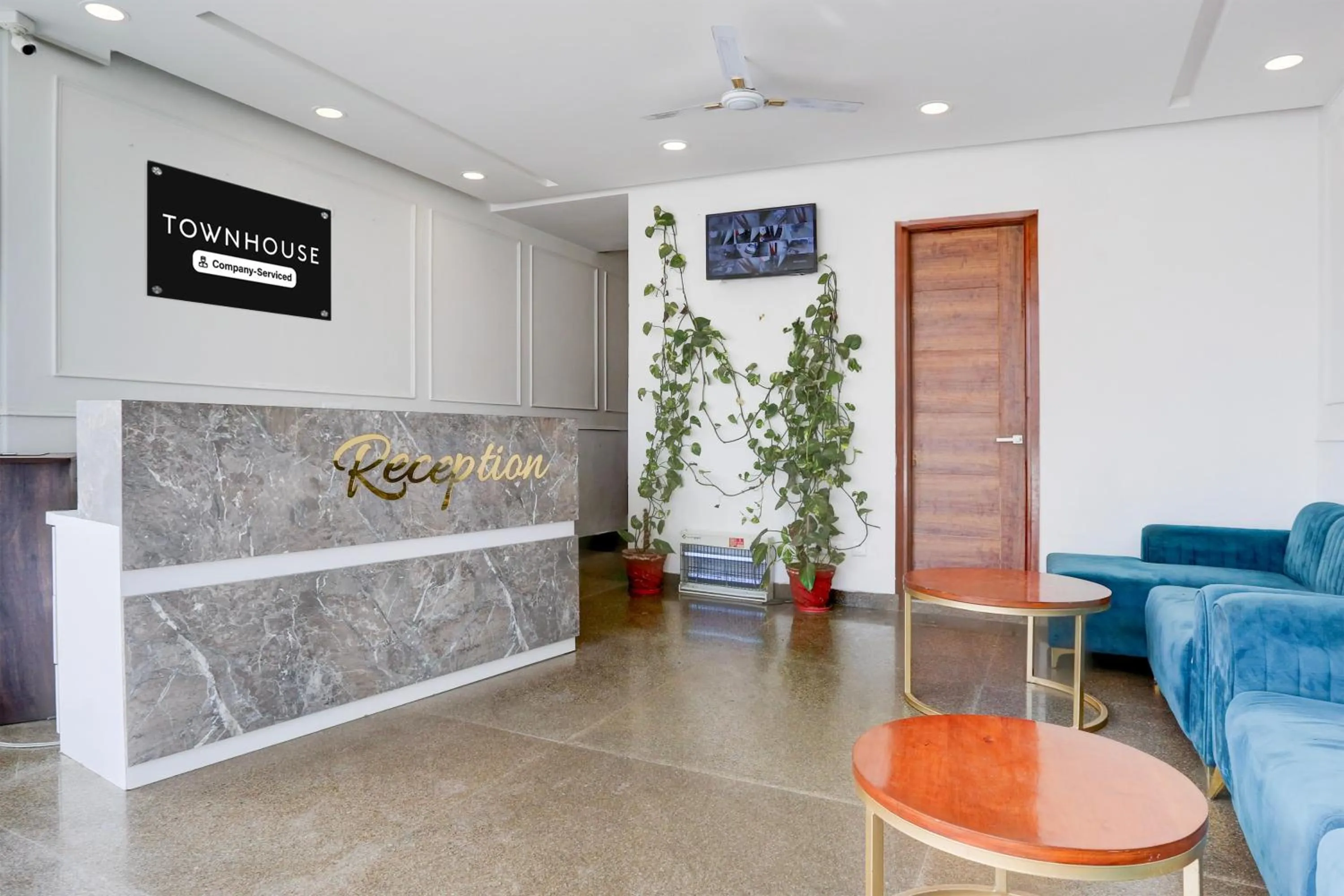 Lobby or reception in Super Townhouse Eden Garden Zirakpur