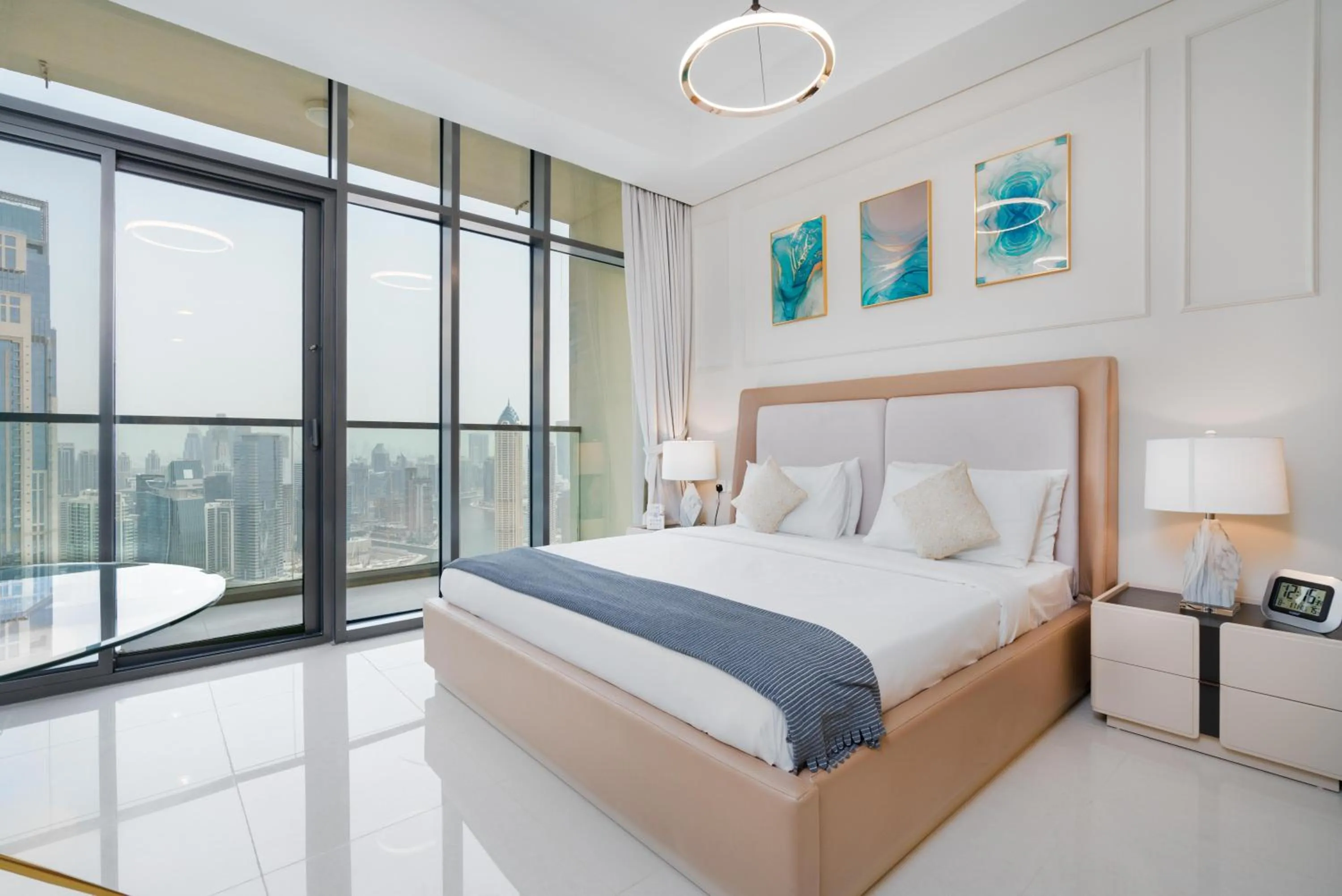 Bedroom, Bed in Lux BnB Aykon Tower I Skyline Canal Views