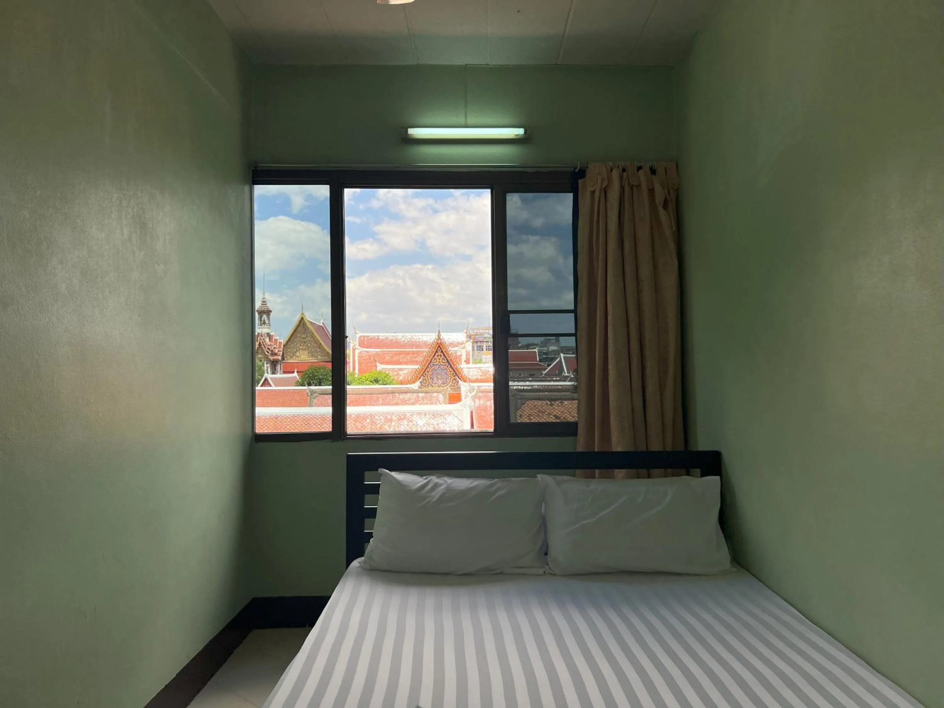 Bed in Bella Bella House