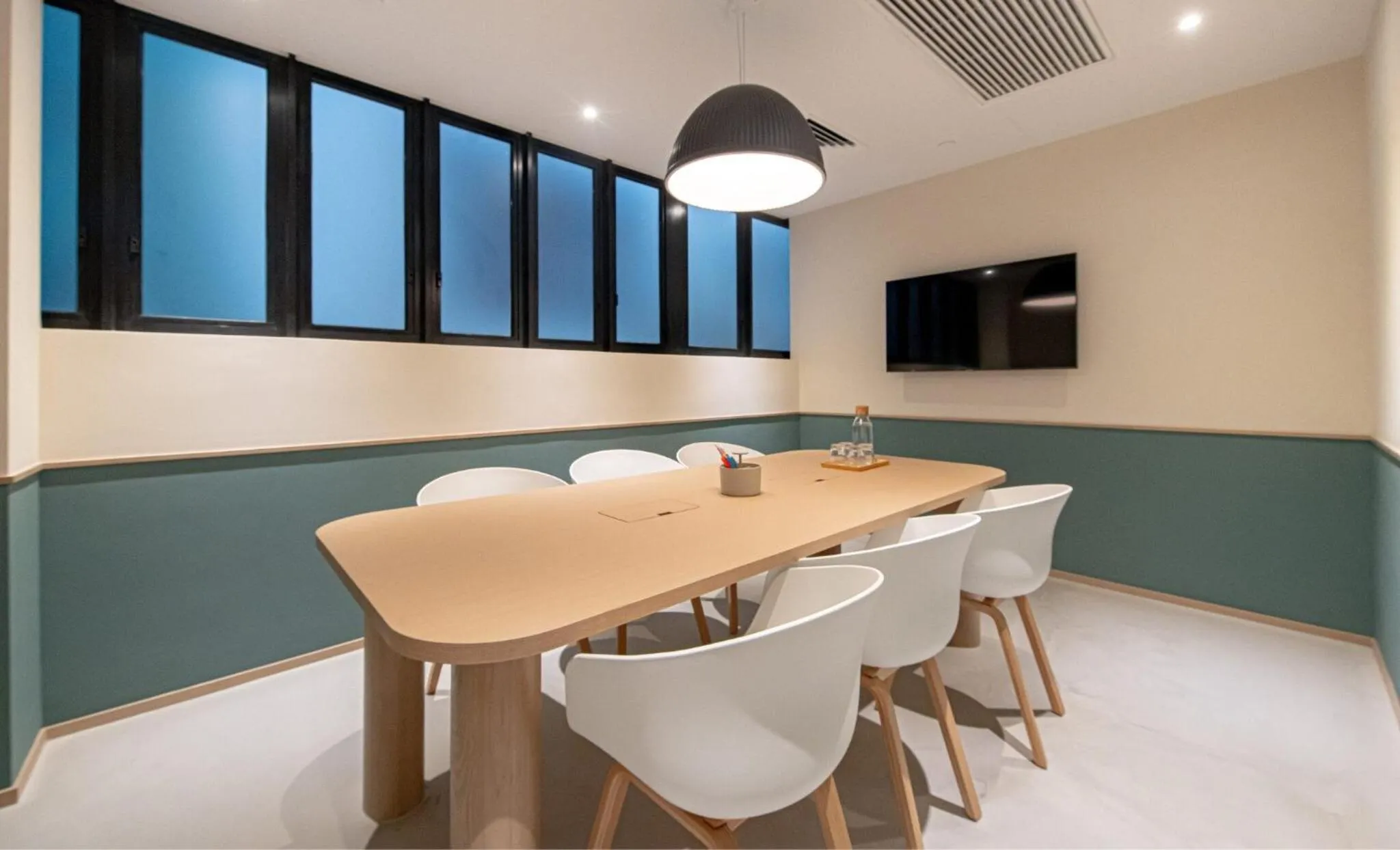 Communal lounge/ TV room in Weave Studios - Kowloon West