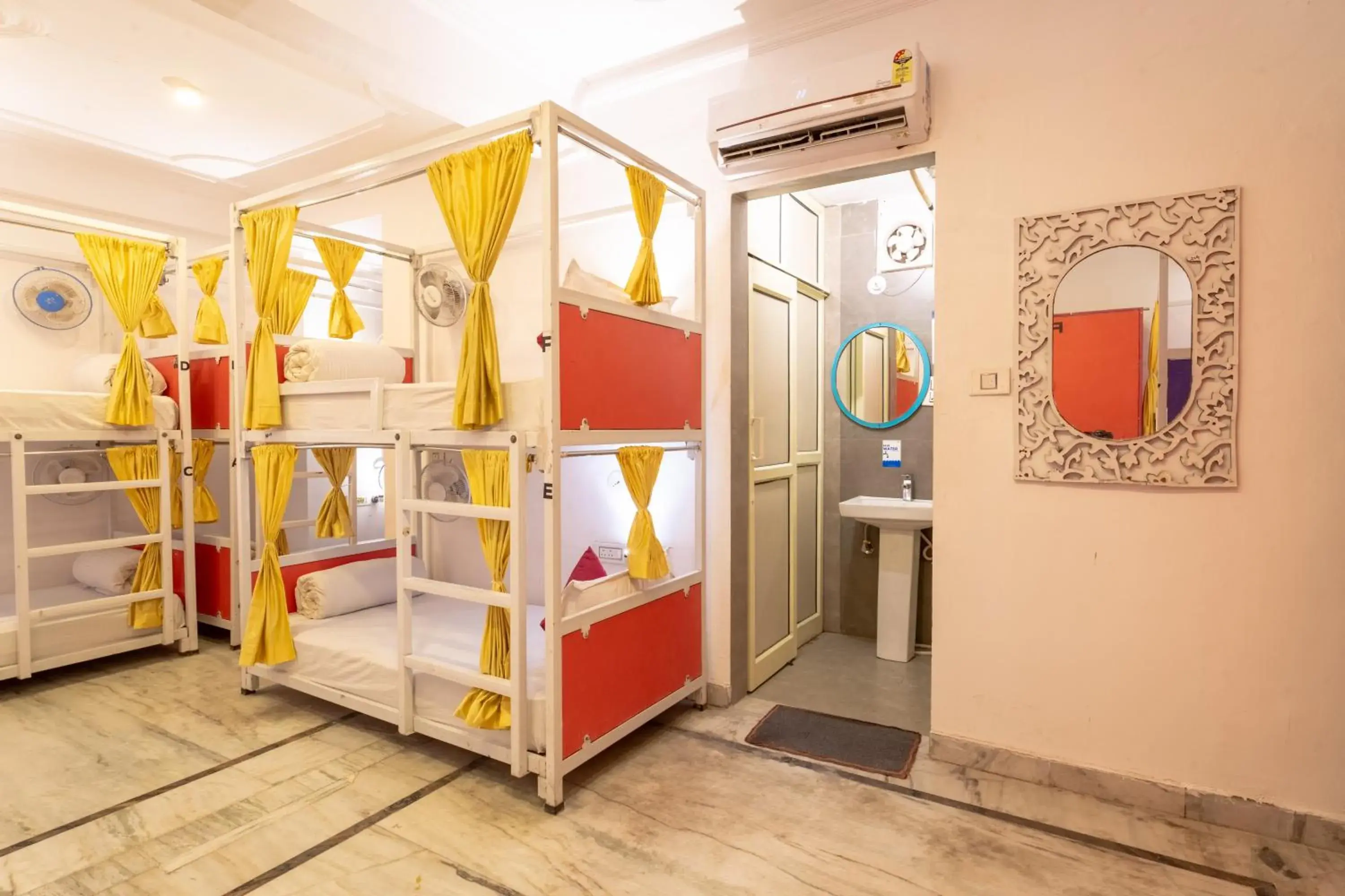 bunk bed, Bed in ZoukStayz bunk bed, Bed in ZoukStayz