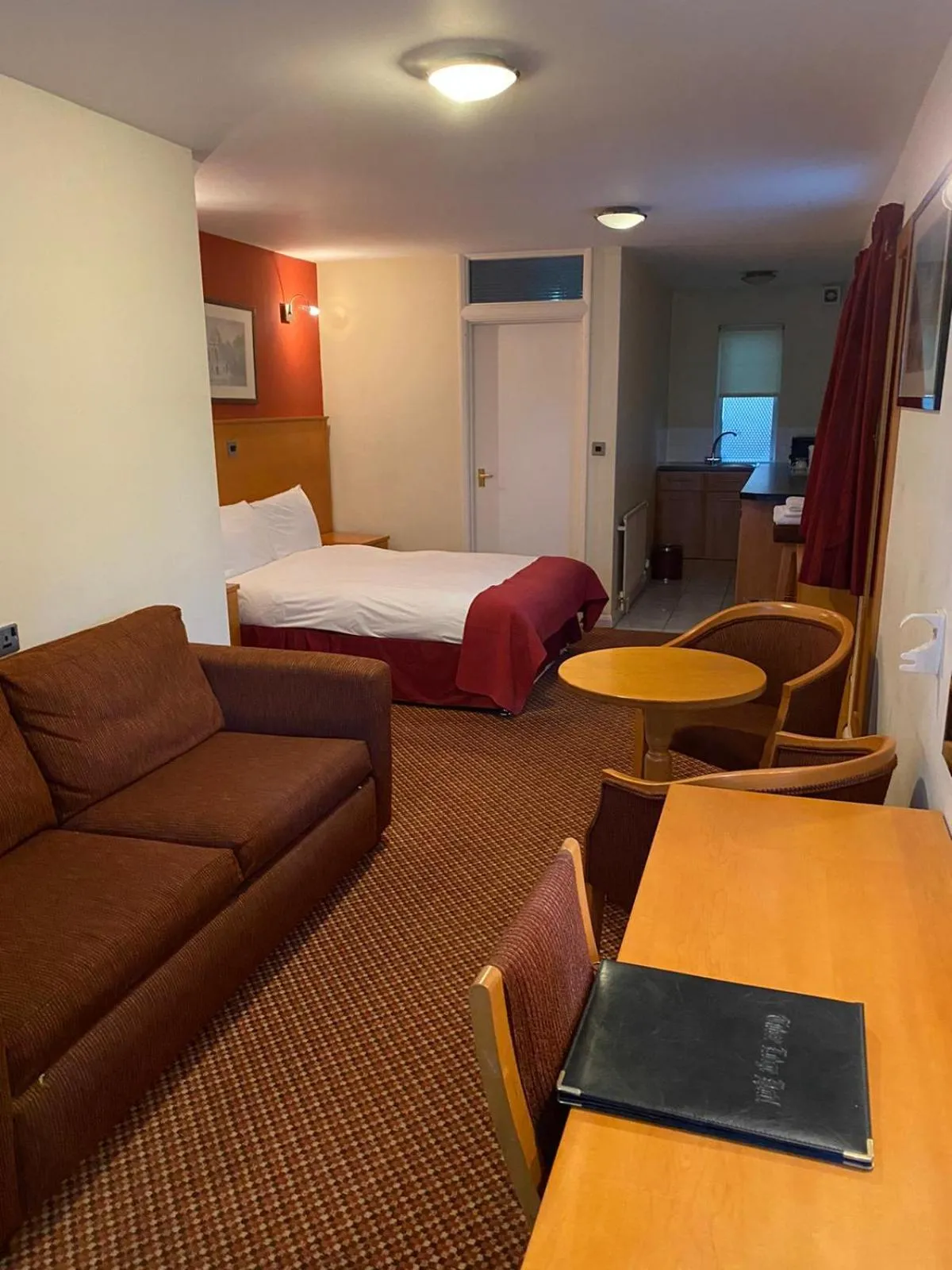 Bed in The Tudor Hotel