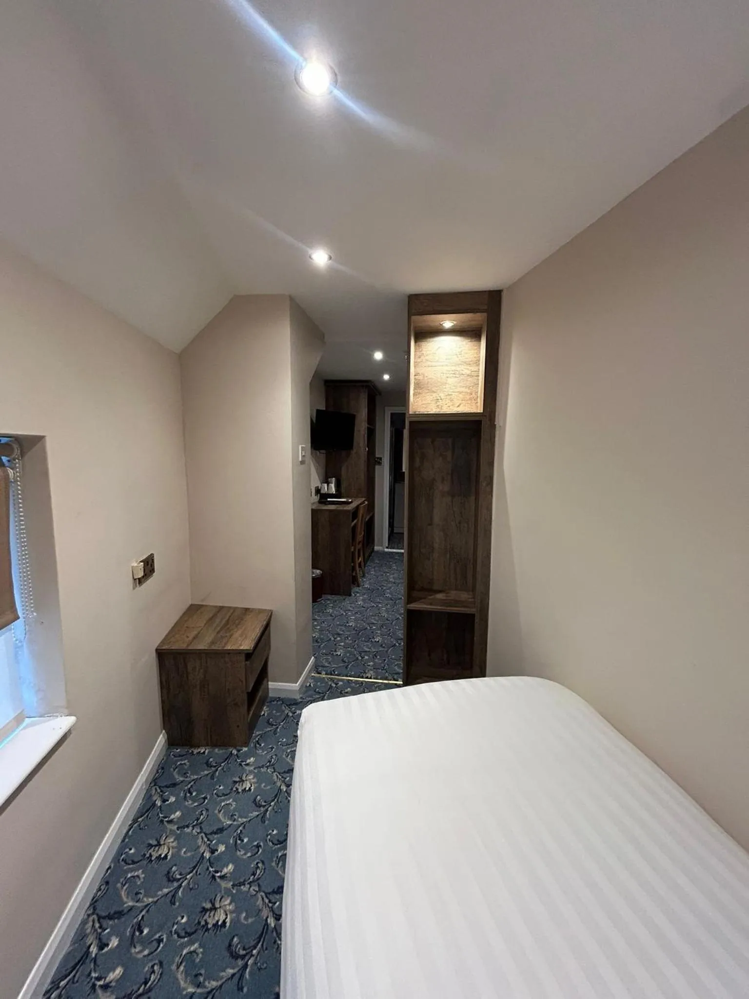 Standard Twin Room in The Tudor Hotel