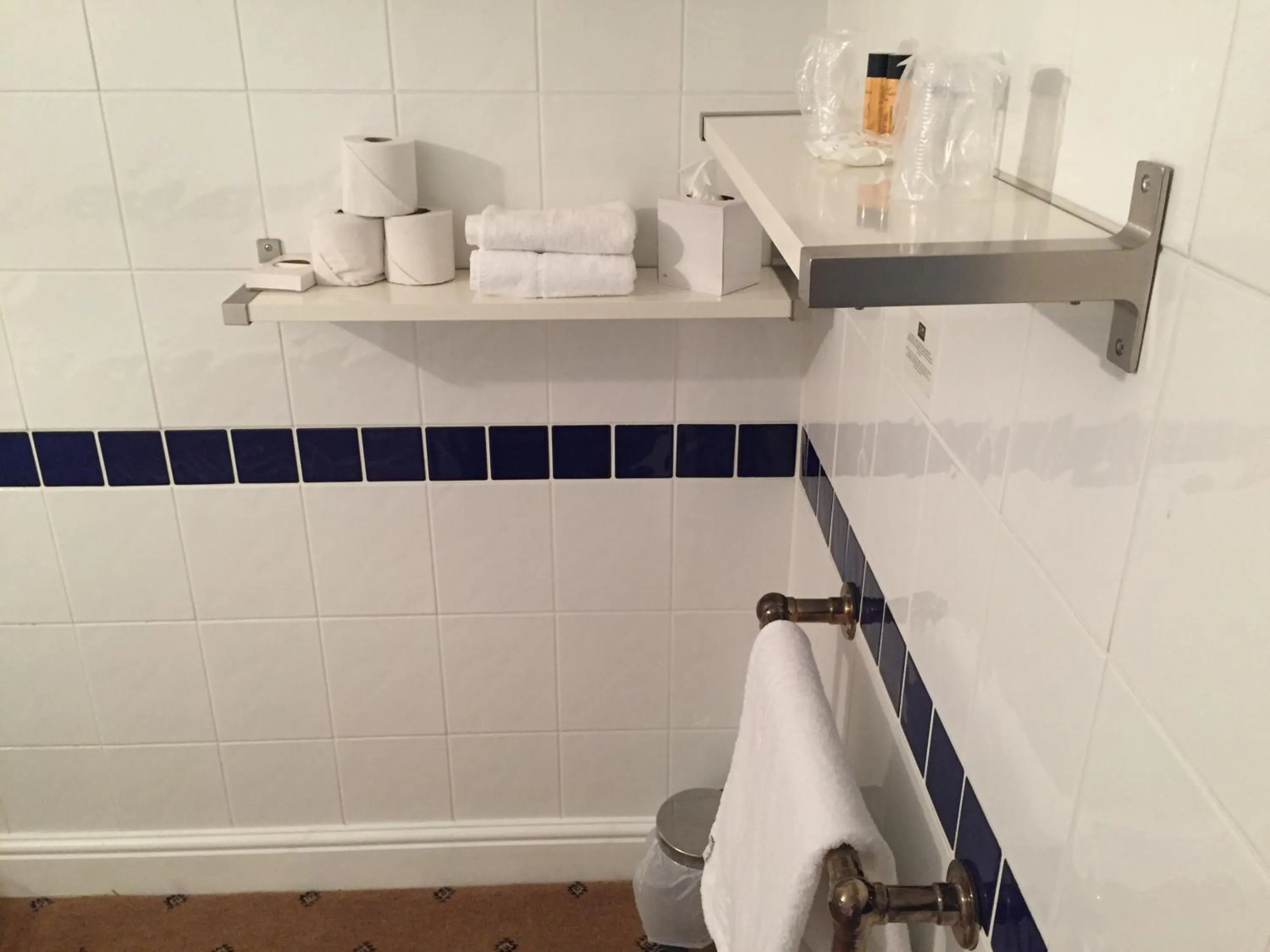 Bathroom in The Tudor Hotel