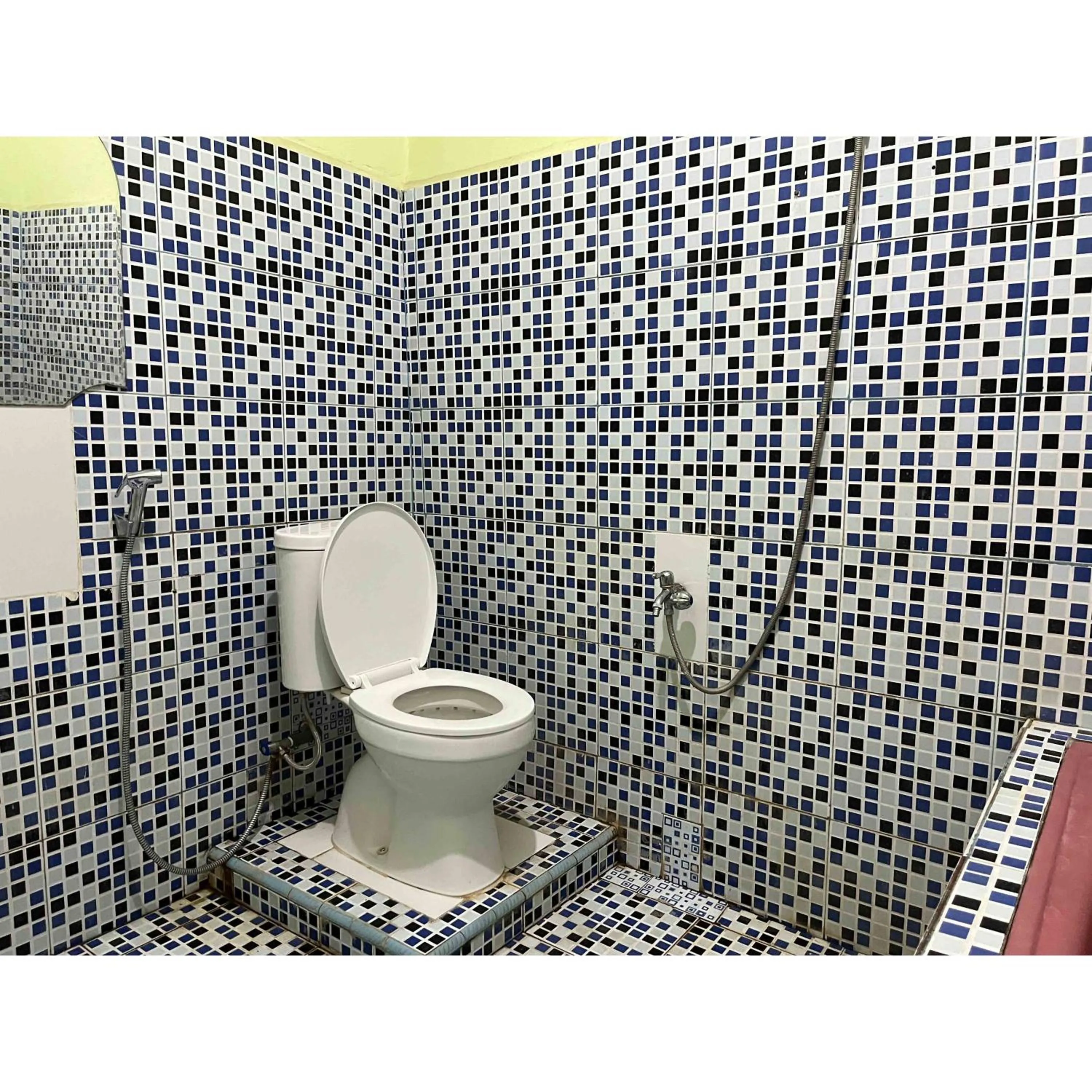 Bathroom in Afiat Hotel Maros Makassar RedPartner