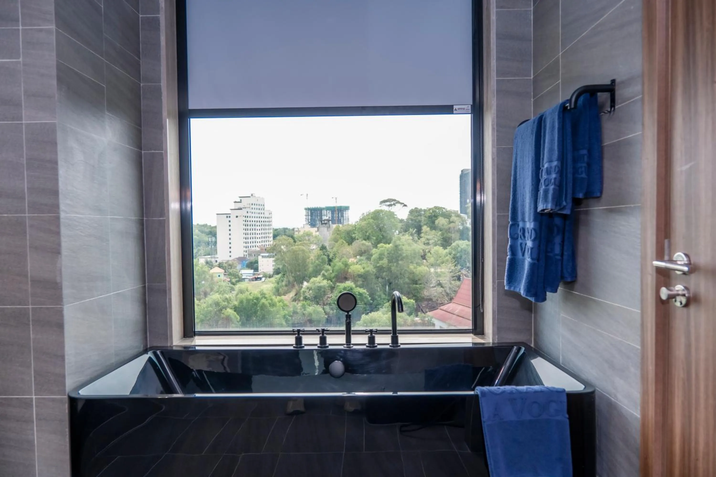 Shower in Grand La Vogue Hotel and Casino