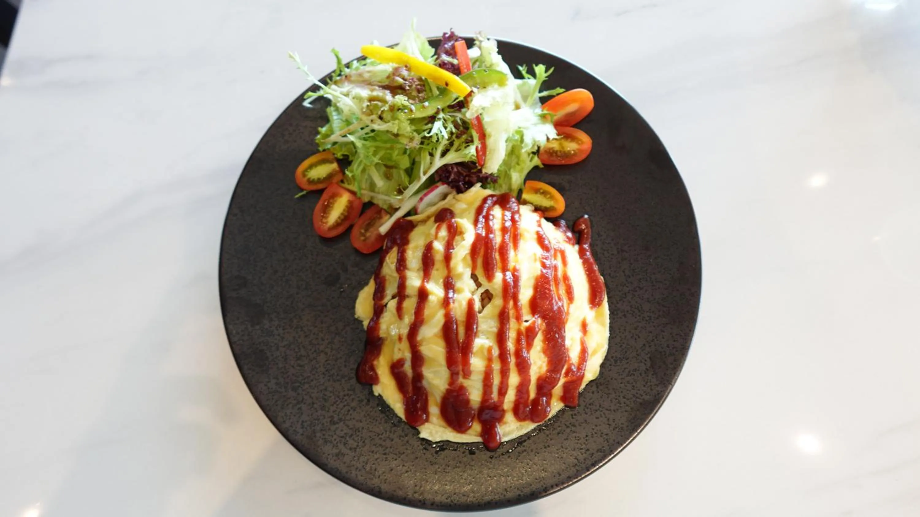 Food and drinks in Grand La Vogue Hotel and Casino