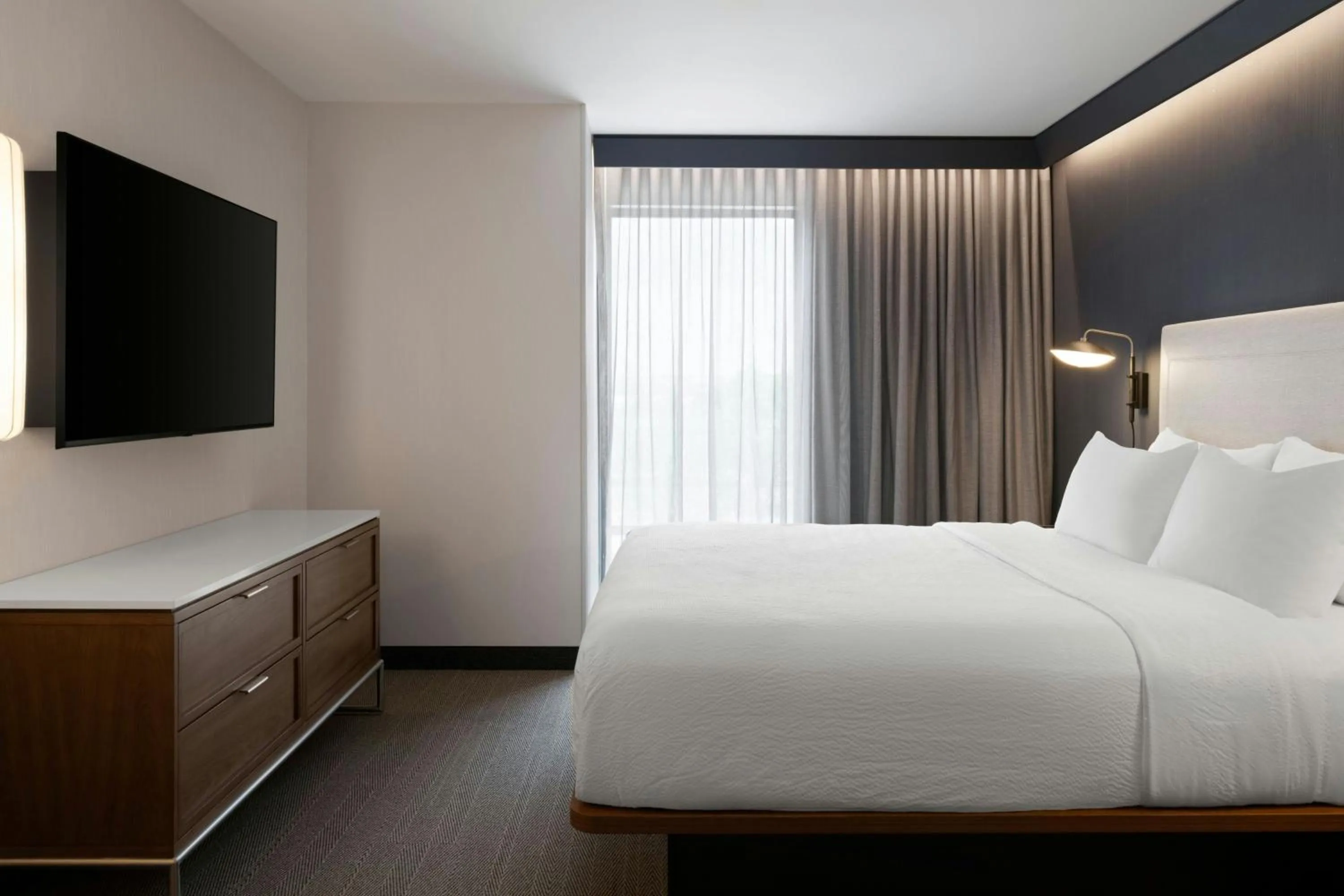 Photo of the whole room, Bed in Courtyard by Marriott Billings