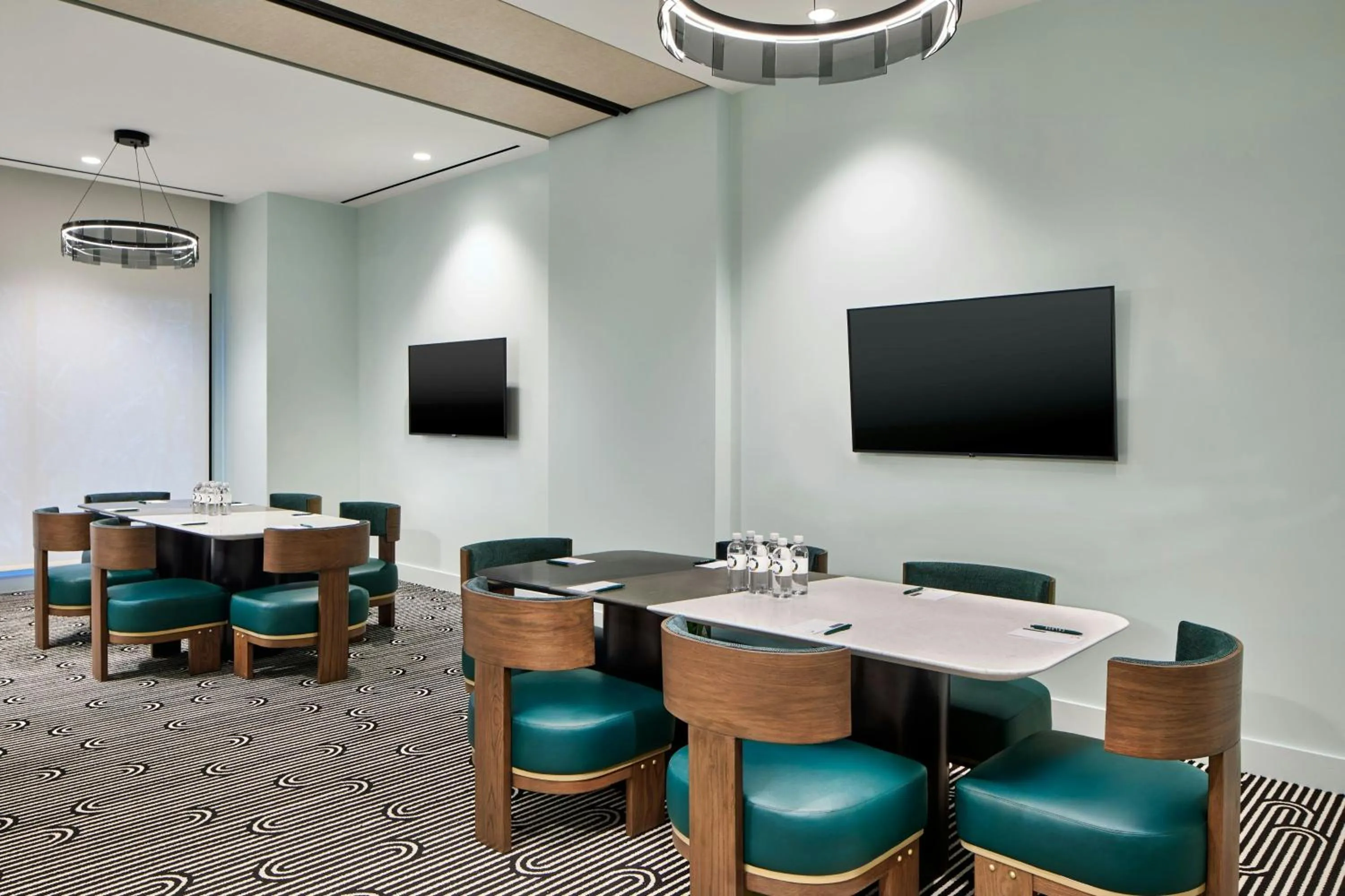 Meeting/conference room in Hotel Celare, Cincinnati Midtown, a Tribute Portfolio Hotel