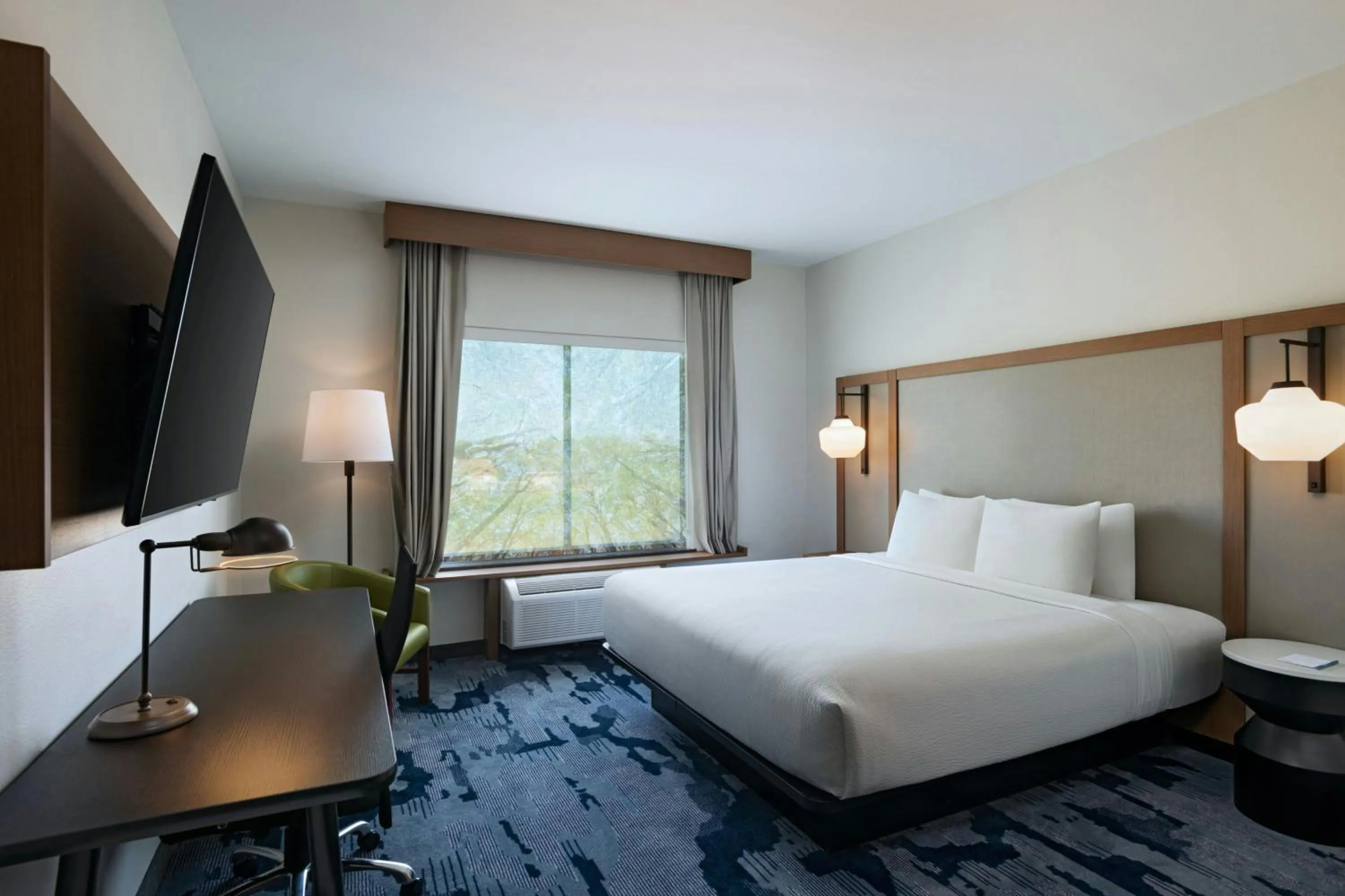 Photo of the whole room, Bed in Fairfield Inn & Suites by Marriott Harlingen