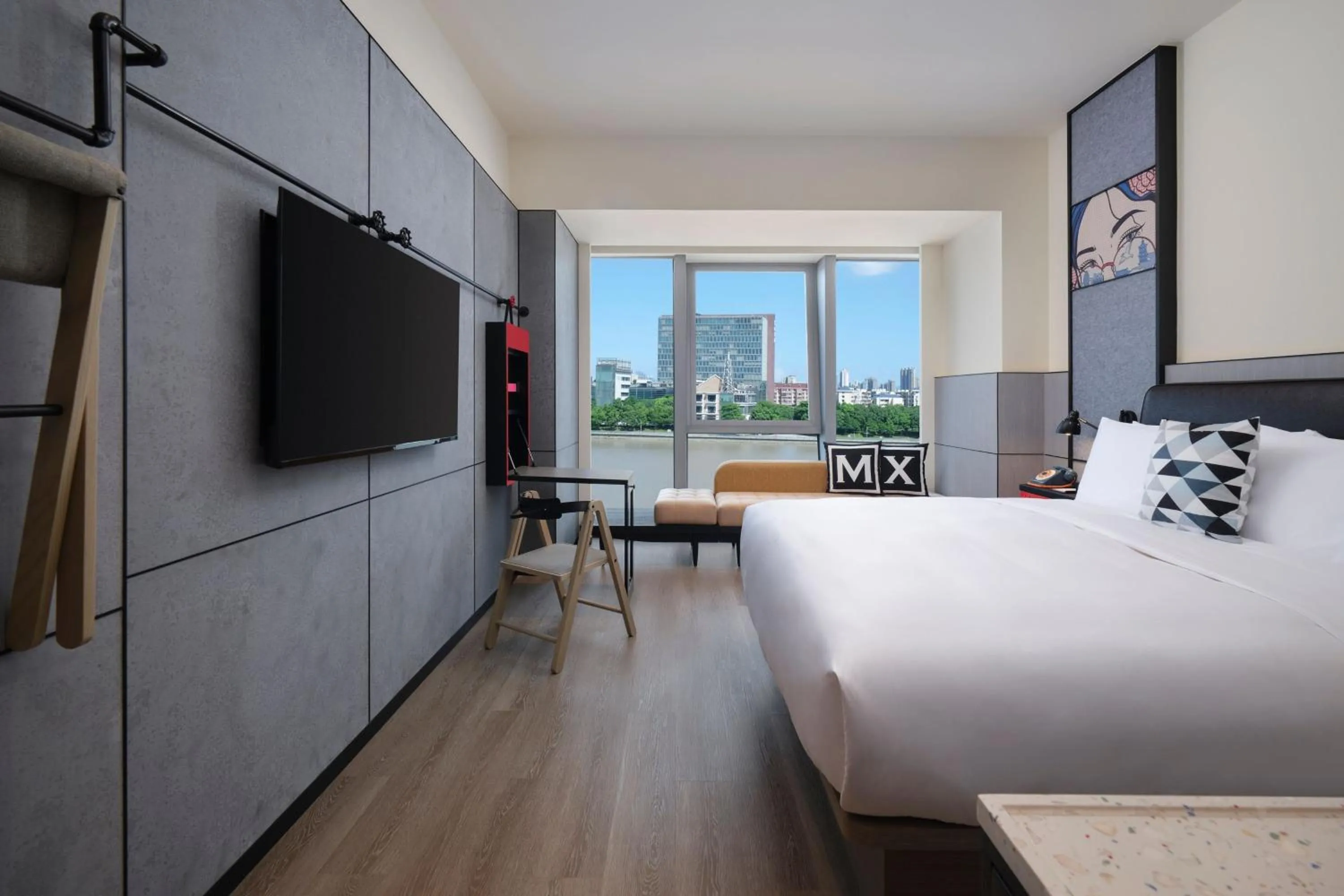Photo of the whole room, Bed in Moxy Ningbo Old Bund