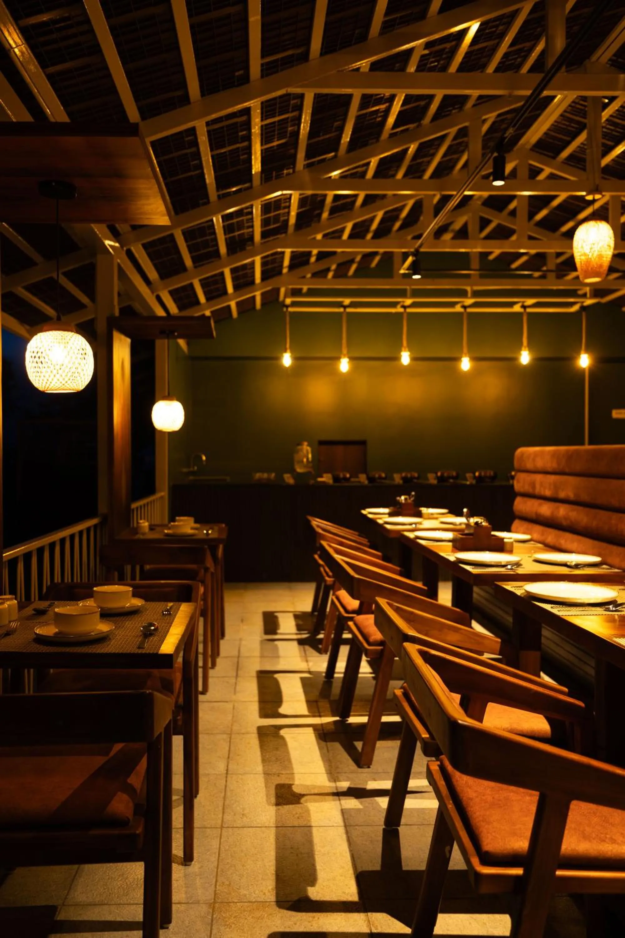 Restaurant/places to eat in Tomorrowland Farms and Suites