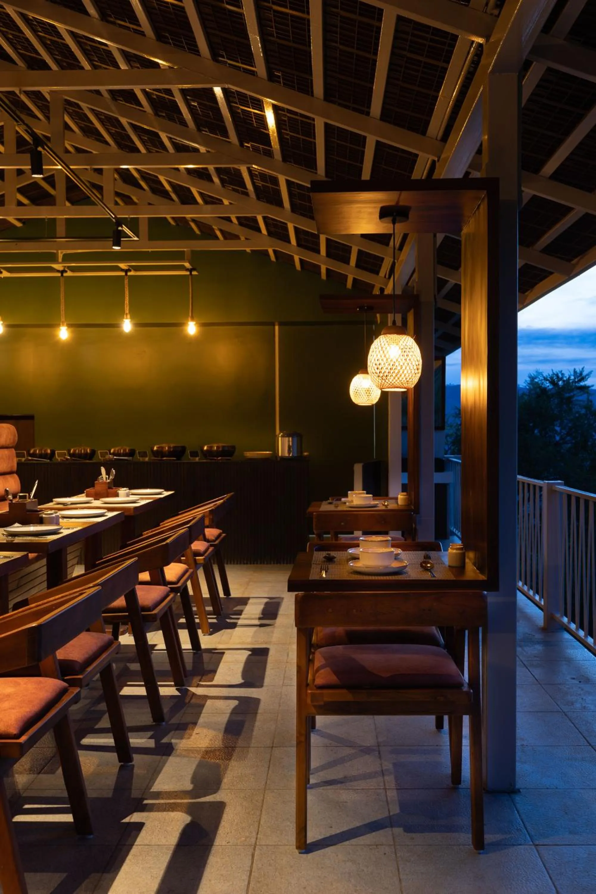 Restaurant/places to eat in Tomorrowland Farms and Suites