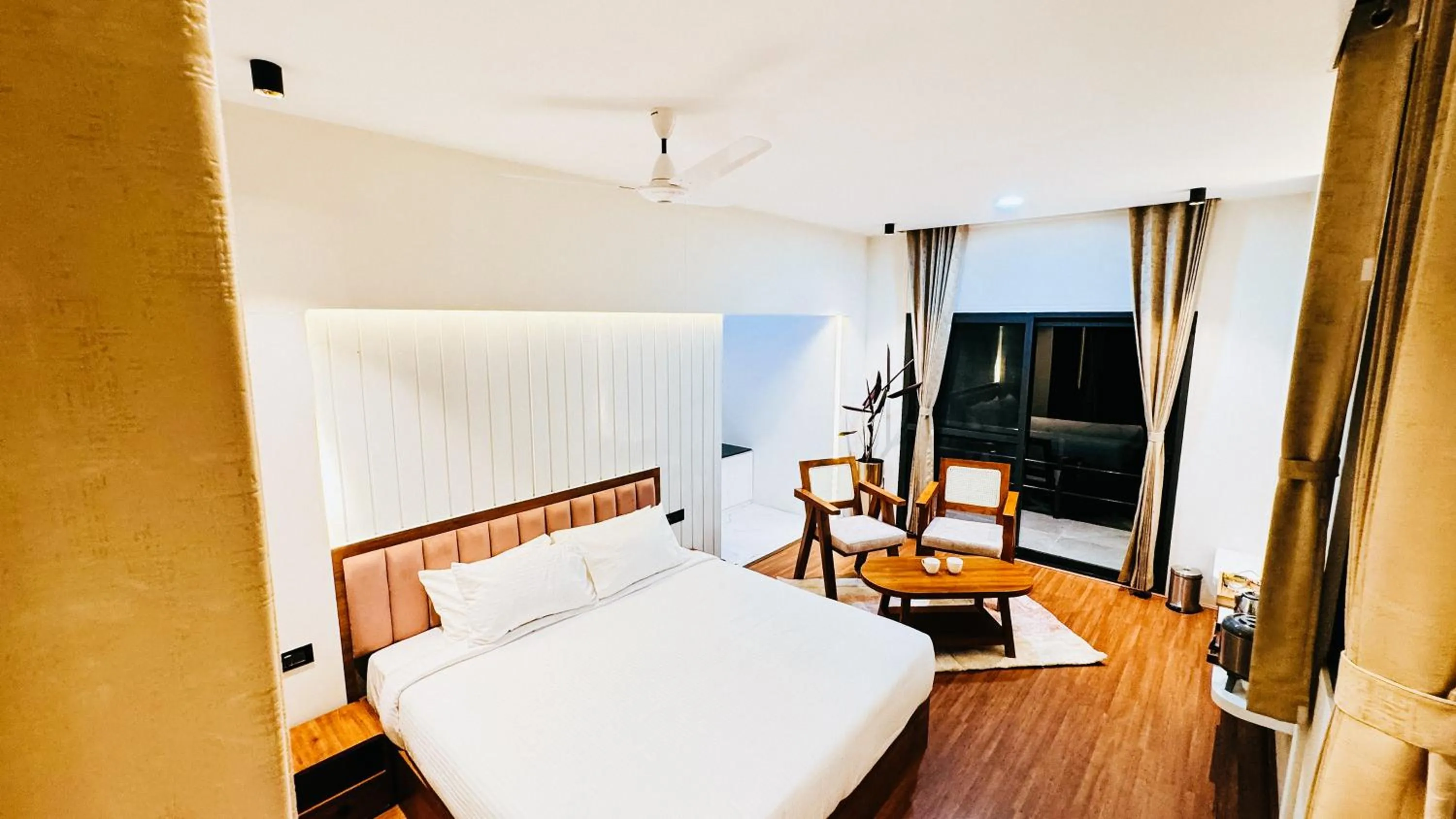 Bedroom, Bed in Tomorrowland Farms and Suites