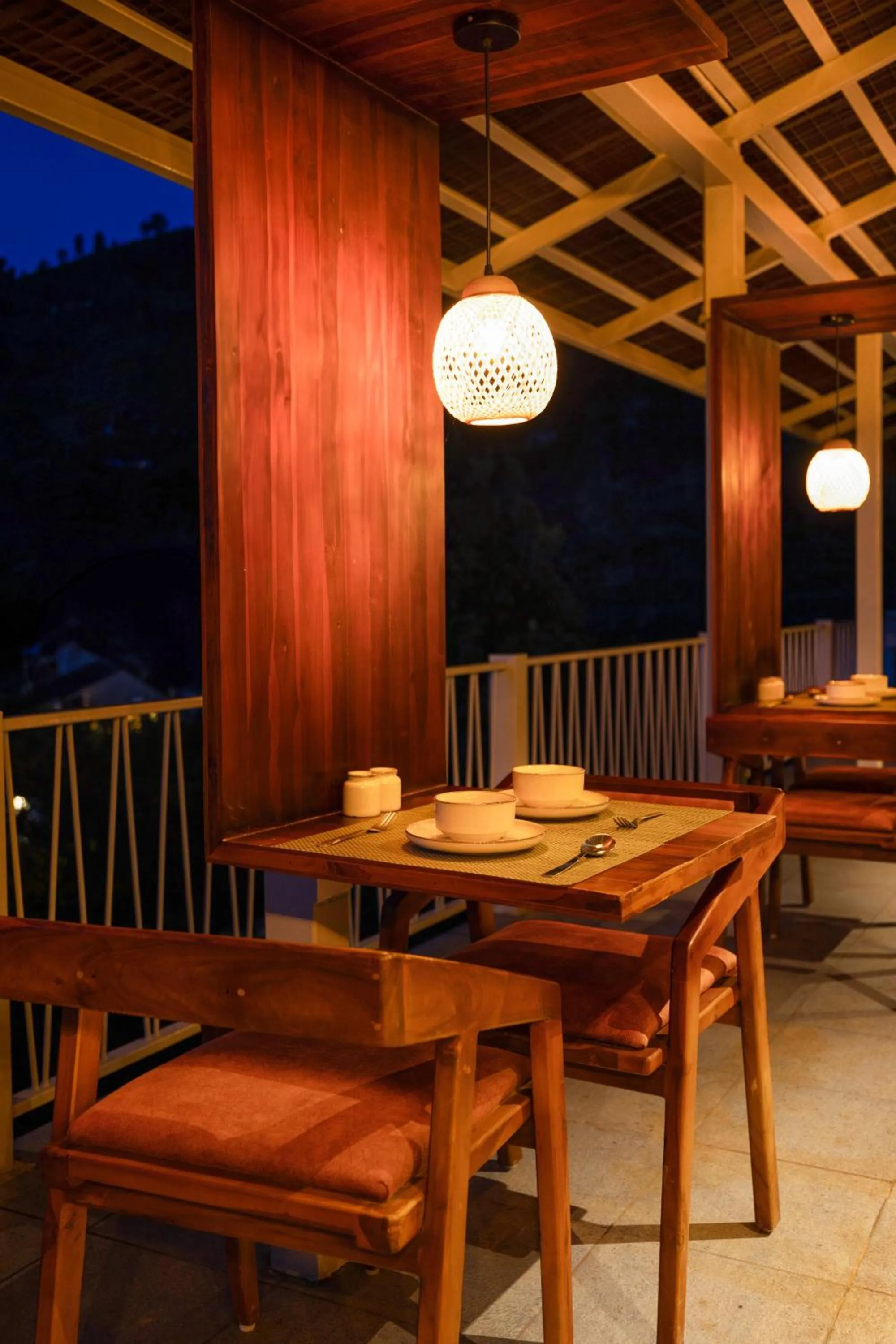 Restaurant/places to eat in Tomorrowland Farms and Suites