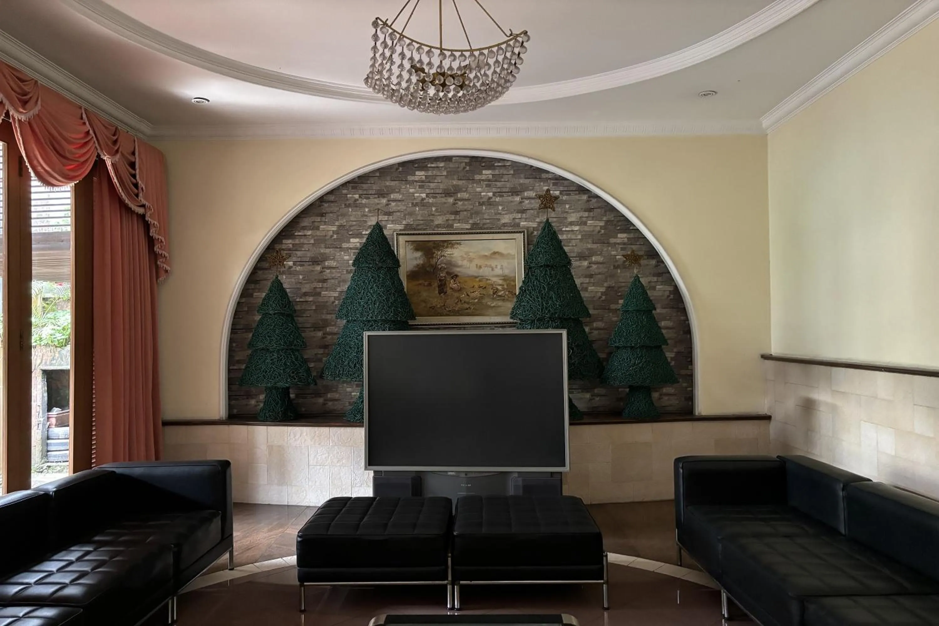 Seating area in Hotel Pesona Bamboe Lembang