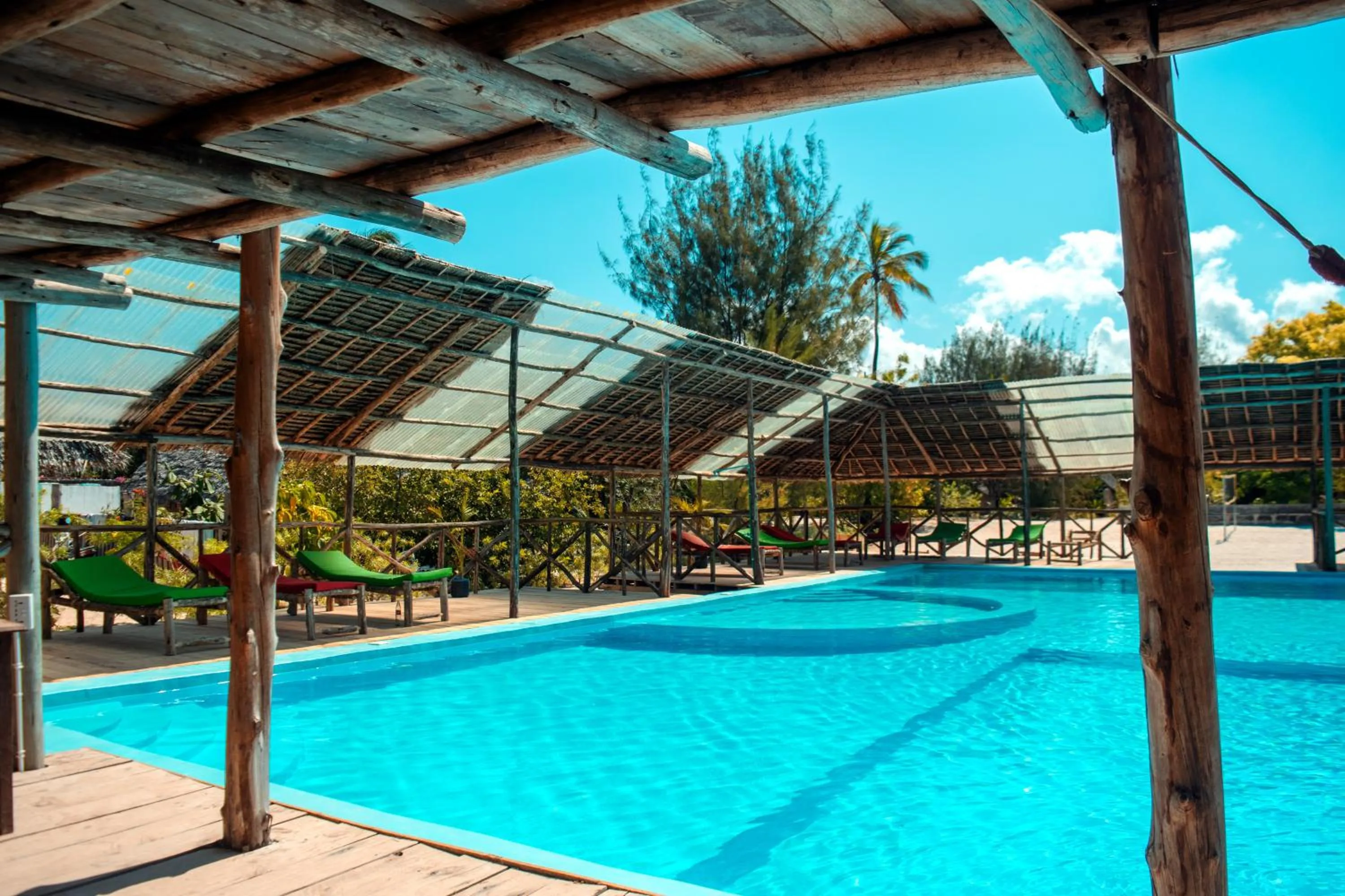 Swimming pool in New Jambo Bungalows