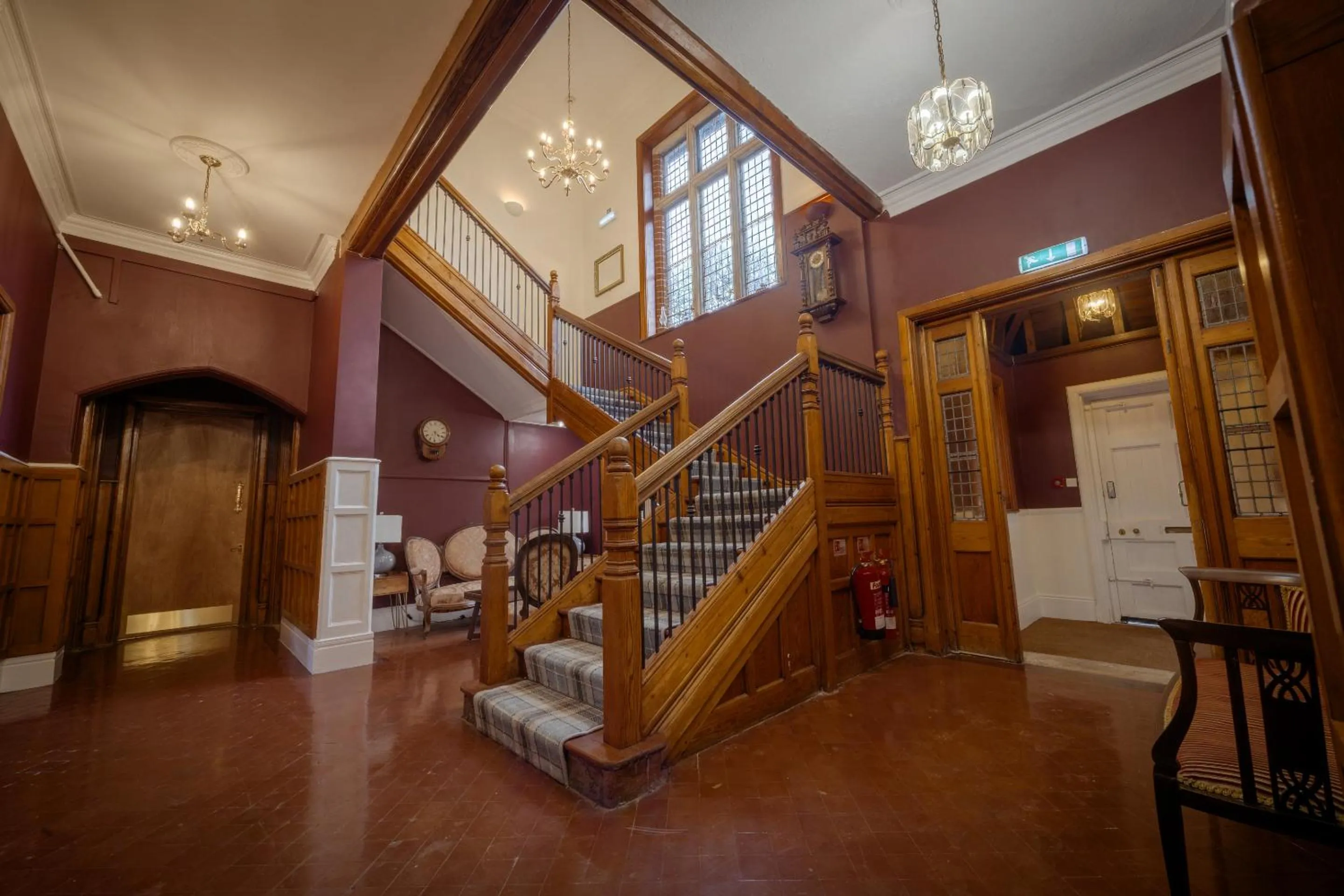 Lobby or reception in Willingham House Hotel
