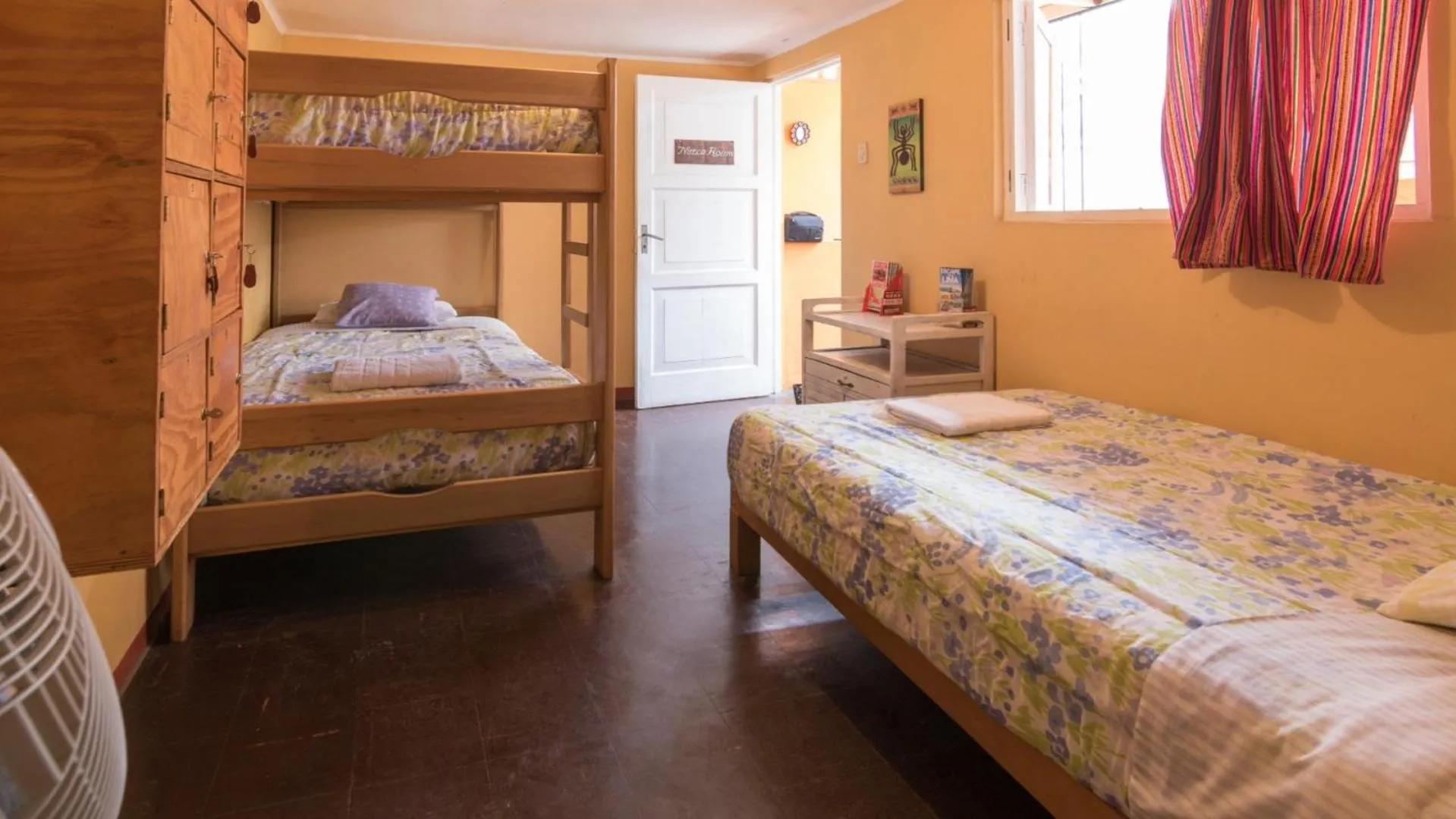 Single Bed in Mixed Dormitory Room in Beraja Family Hostel