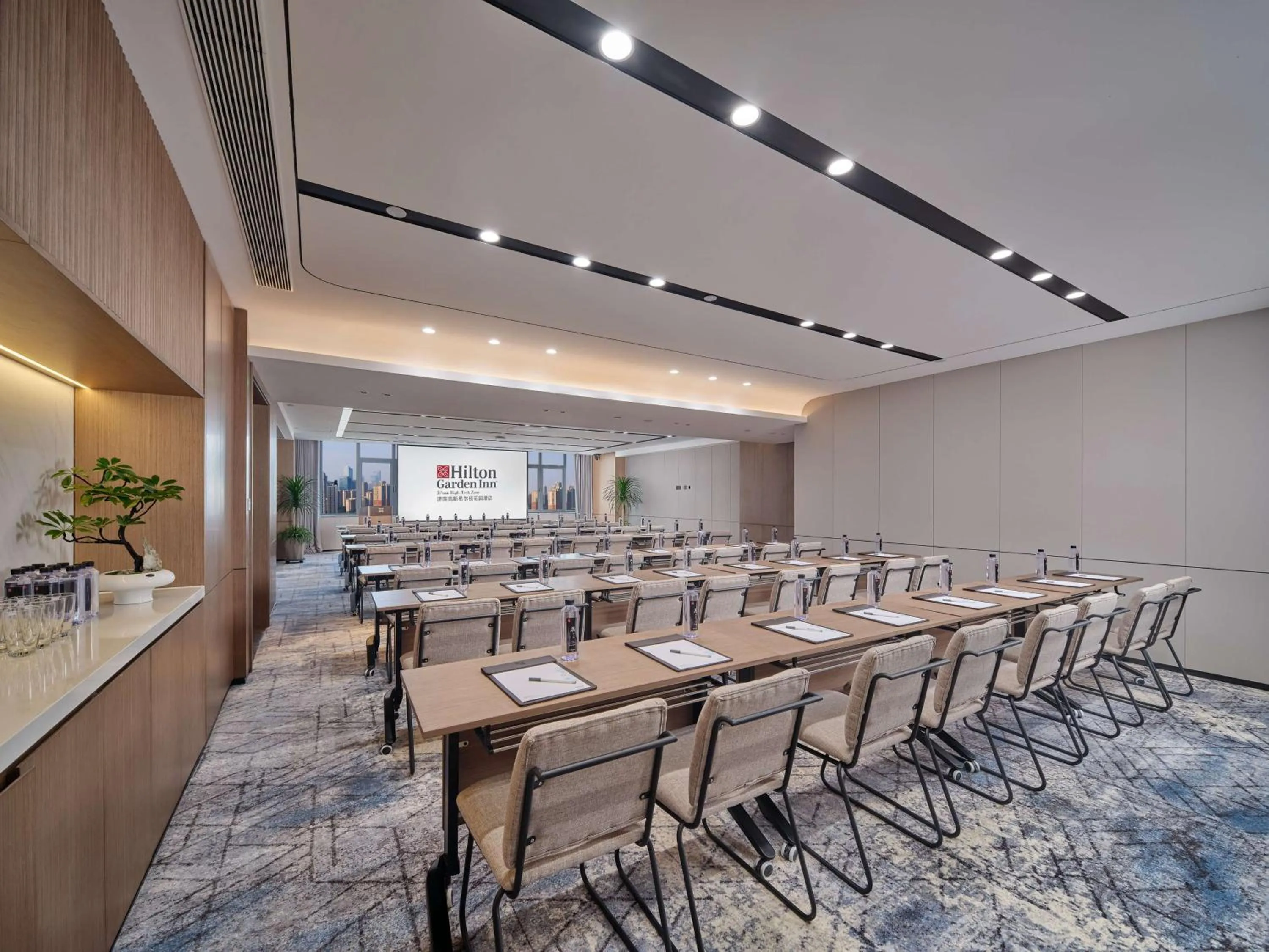 Meeting/conference room in Hilton Garden Inn Ji'Nan High-Tech Zone