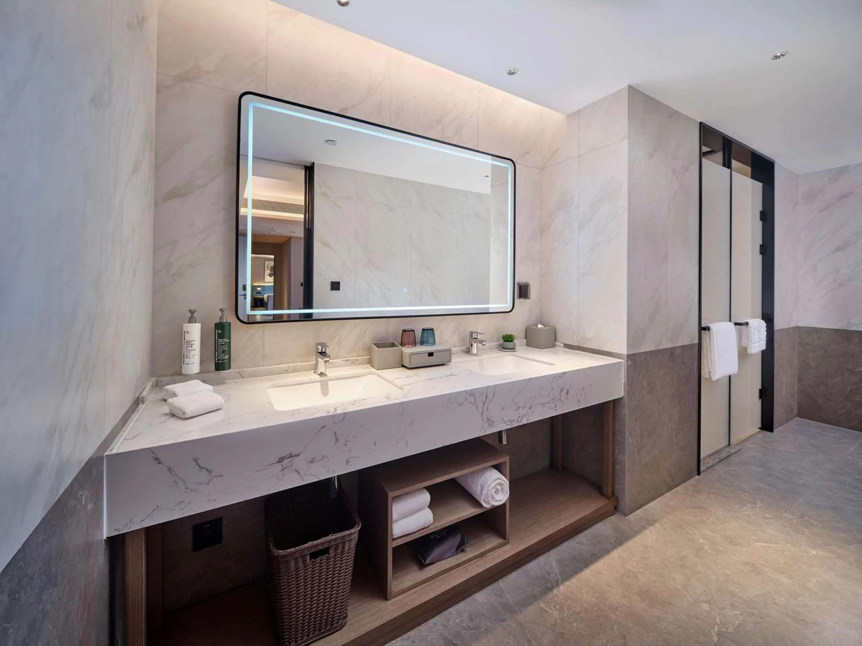 Bathroom in Hilton Garden Inn Ji'Nan High-Tech Zone