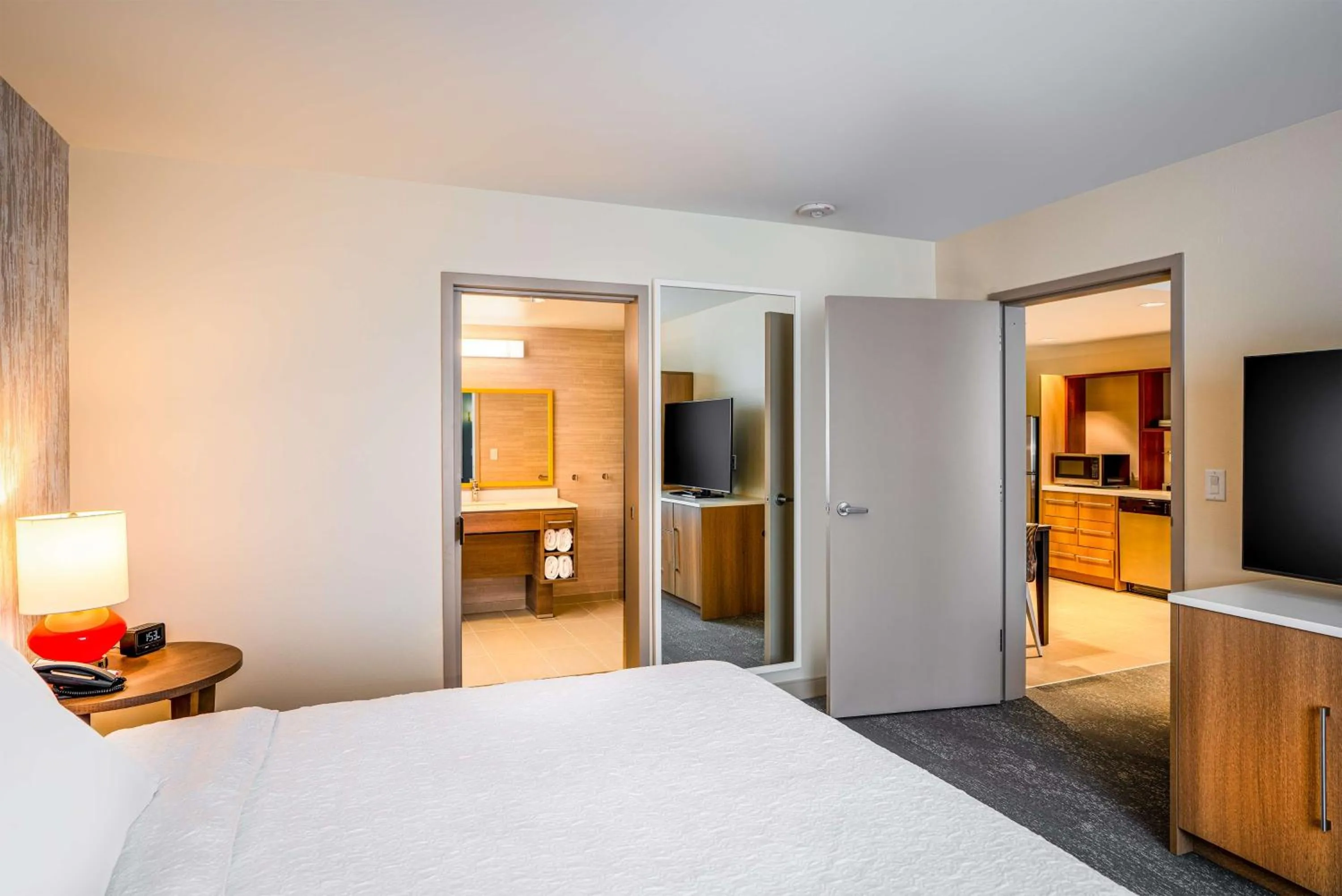 Bed in Home2 Suites by Hilton Bozeman Midtown