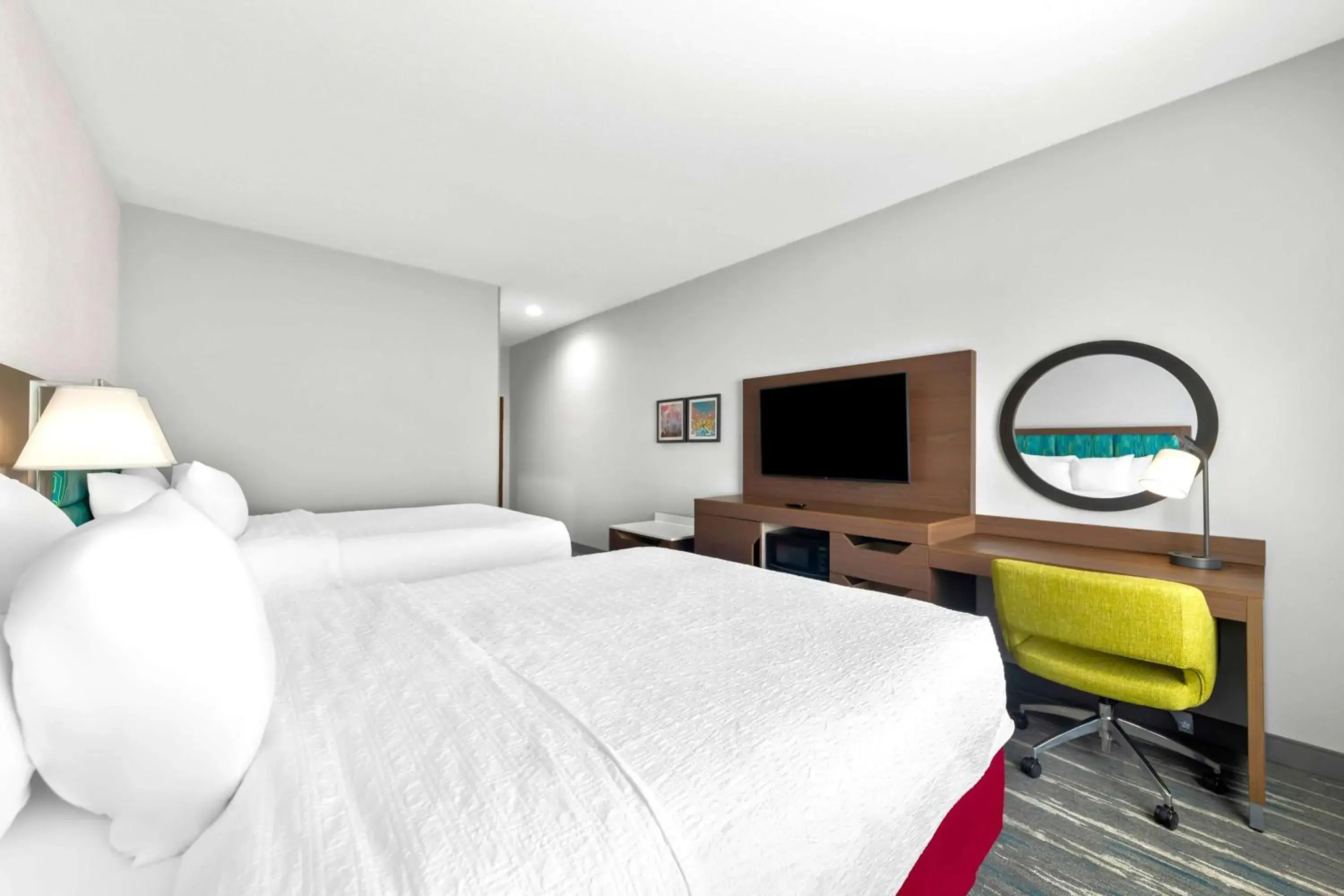 Bed in Hampton Inn & Suites Sherman Bed in Hampton Inn & Suites Sherman