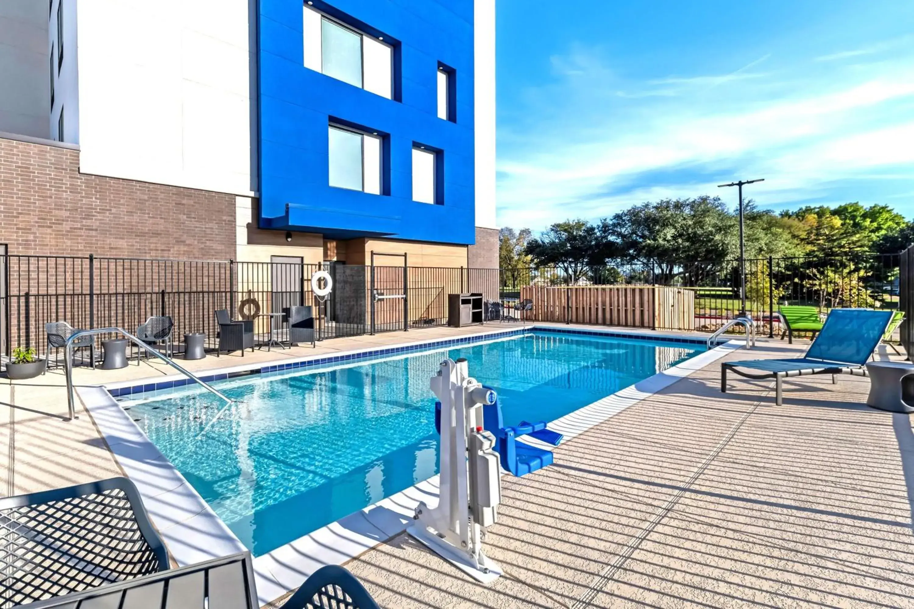 Pool view in Hampton Inn & Suites Sherman Pool view in Hampton Inn & Suites Sherman