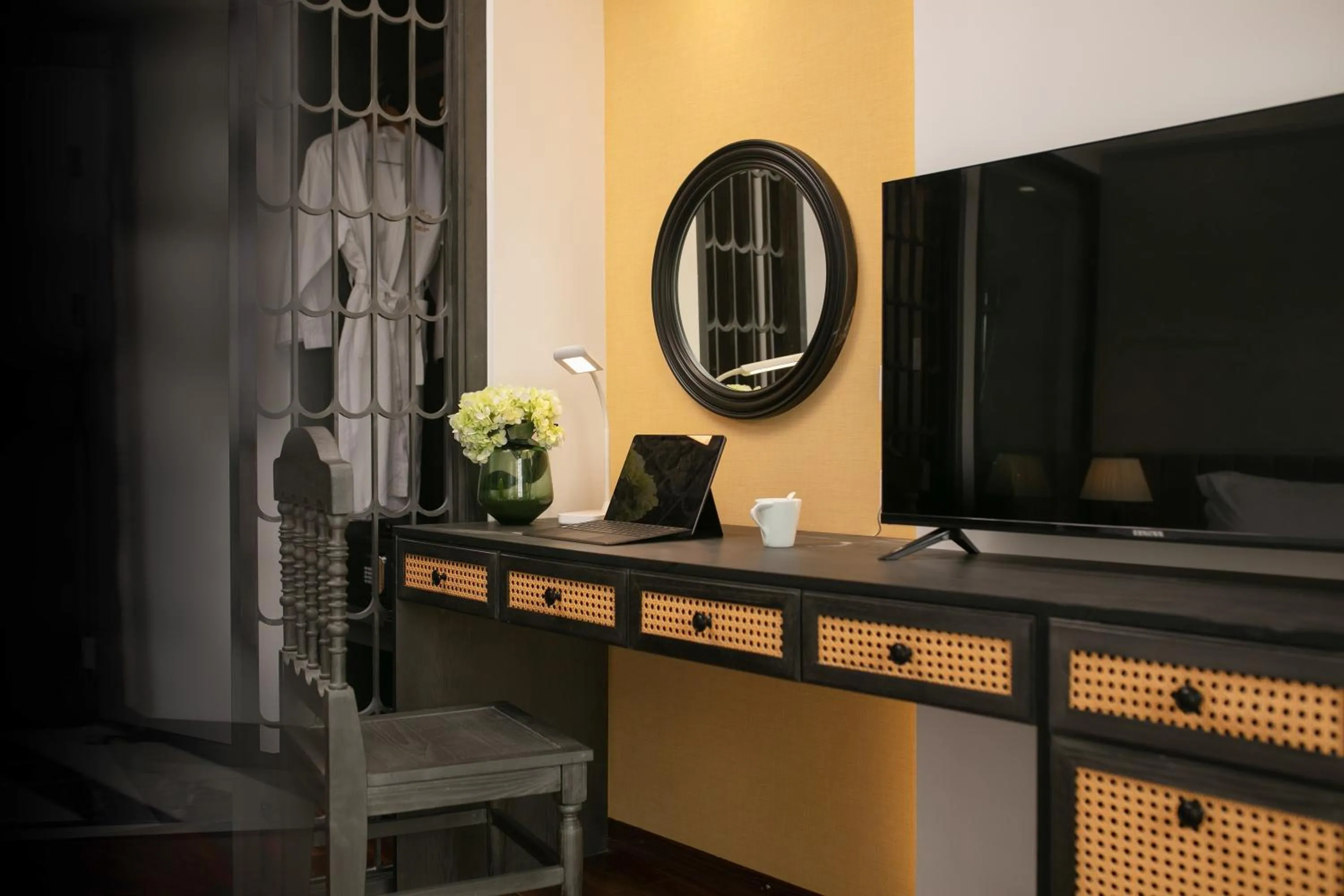 Area and facilities in Hanoi Plaza Suite Hotel & Spa