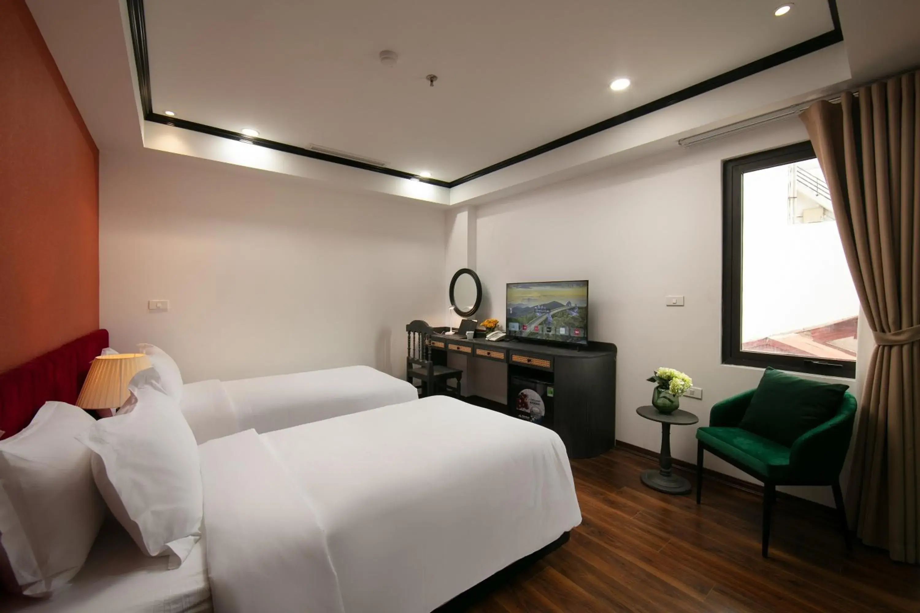 Deluxe Twin Room in Hanoi Plaza Suite Hotel & Spa Deluxe Twin Room in Hanoi Plaza Suite Hotel & Spa