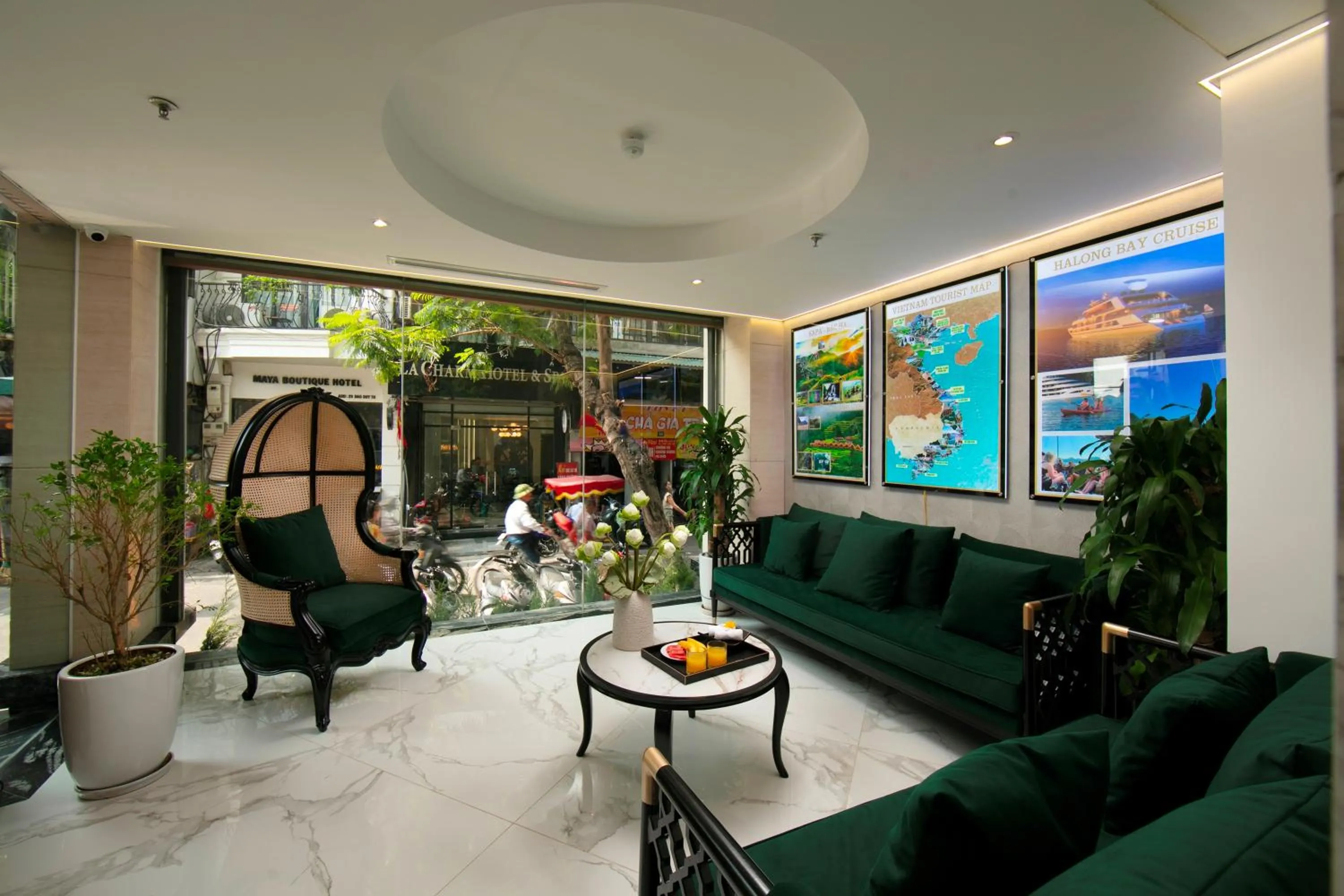 Seating area in Hanoi Plaza Suite Hotel & Spa