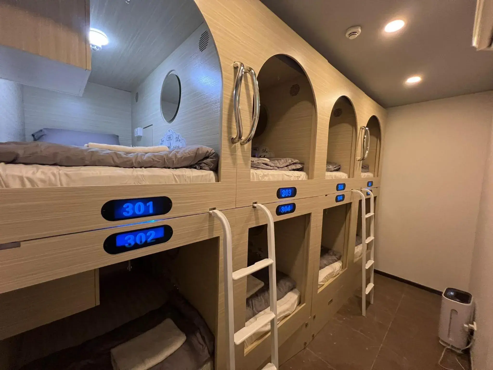 Photo of the whole room, Bed in Coller Chinatown Photo of the whole room, Bed in Coller Chinatown