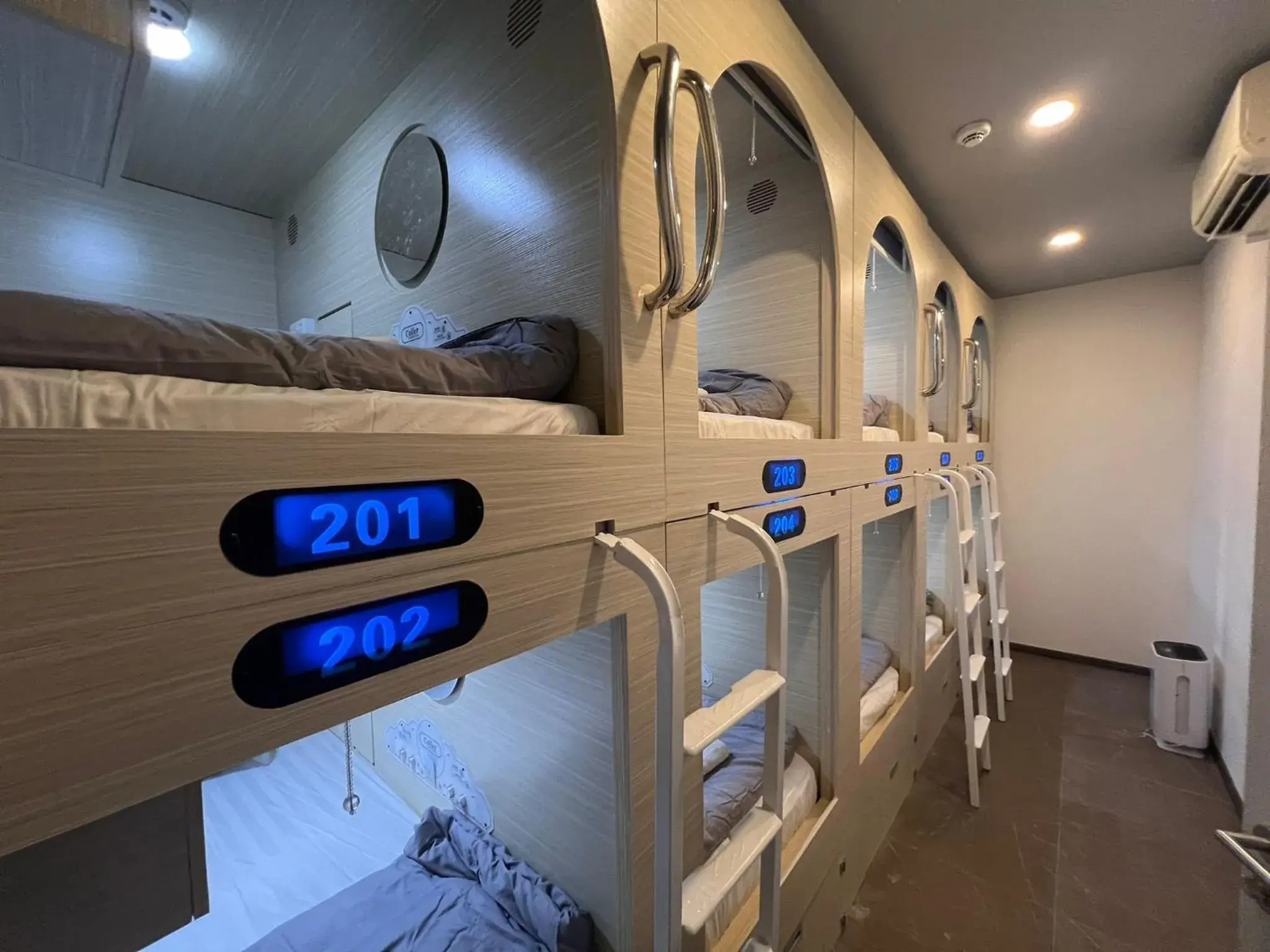 Photo of the whole room in Coller Chinatown Photo of the whole room in Coller Chinatown