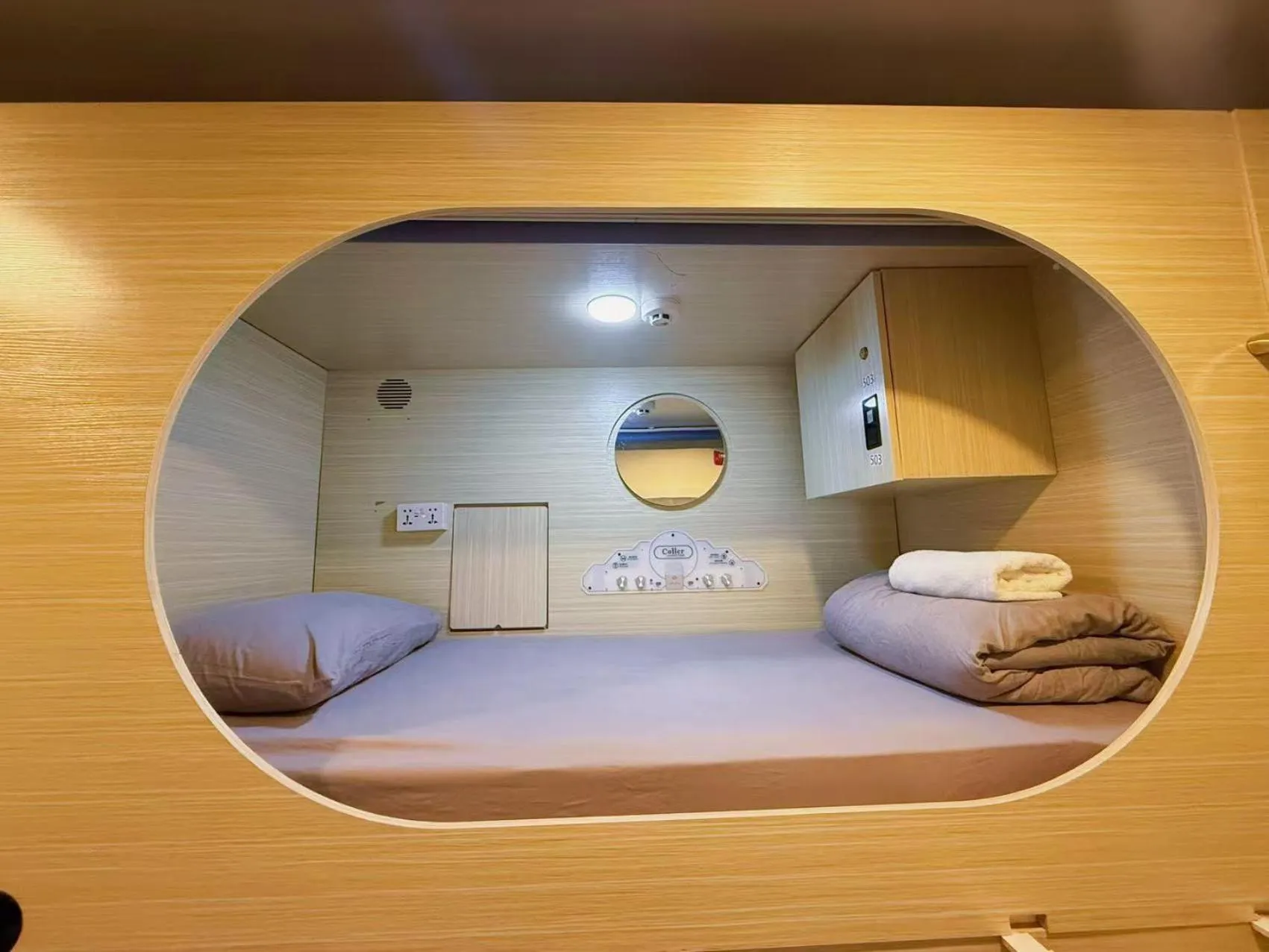 Bed in Coller Chinatown