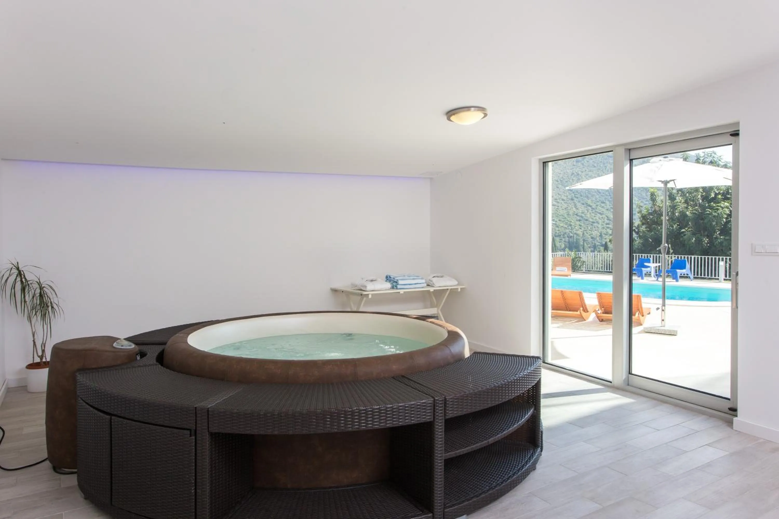 Hot Tub in Villa Dupcic