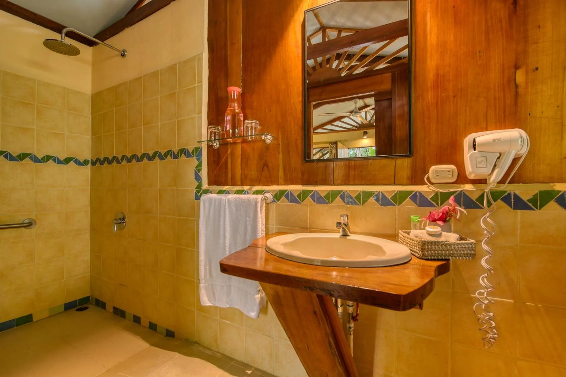 Bathroom in Shawandha Lodge