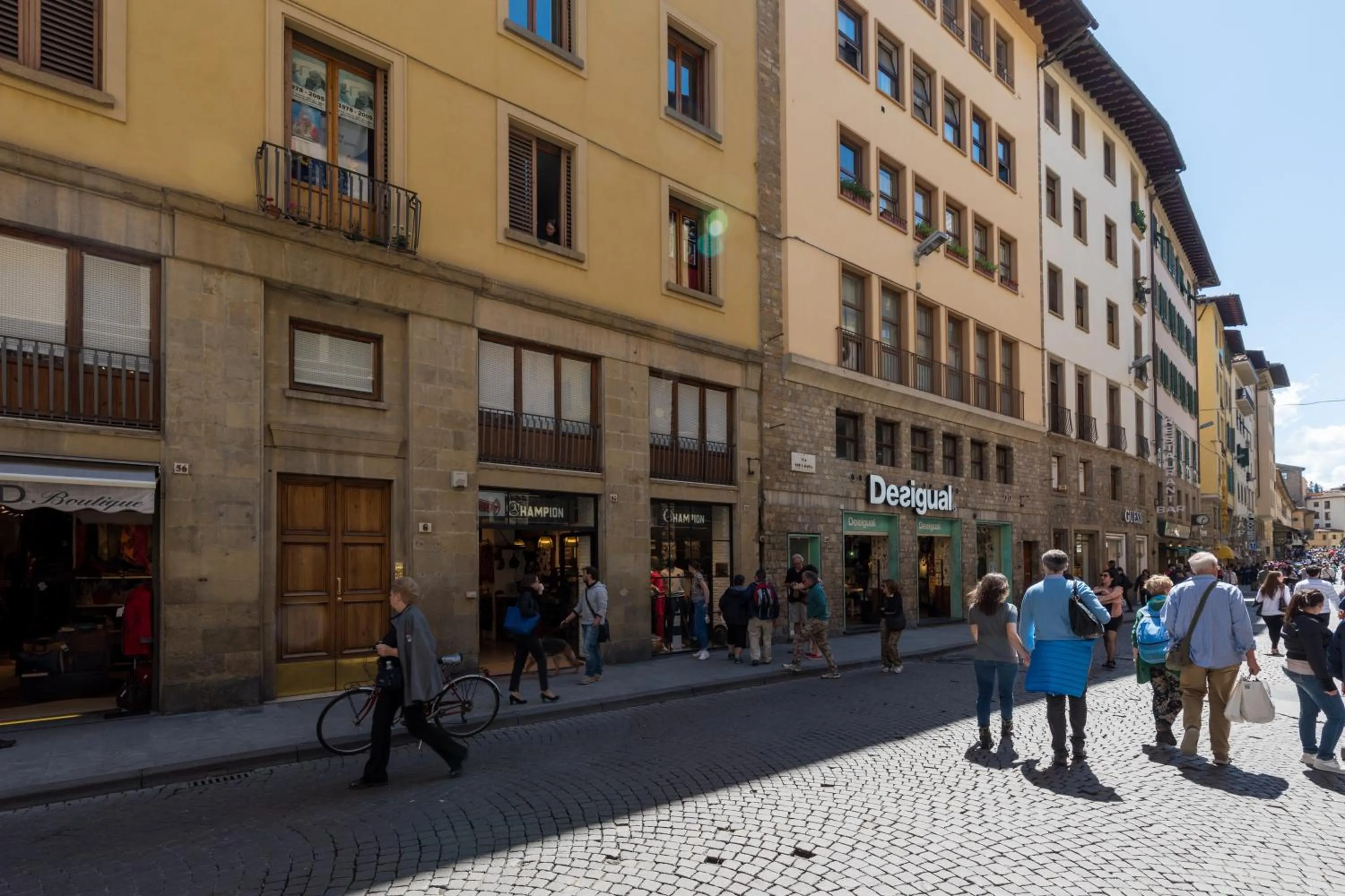 Facade/entrance in Firenze Rentals Ponte Vecchio Flat