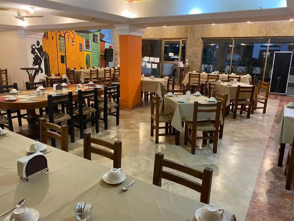 Restaurant/places to eat in Solamar Inn Mazatlan Restaurant/places to eat in Solamar Inn Mazatlan