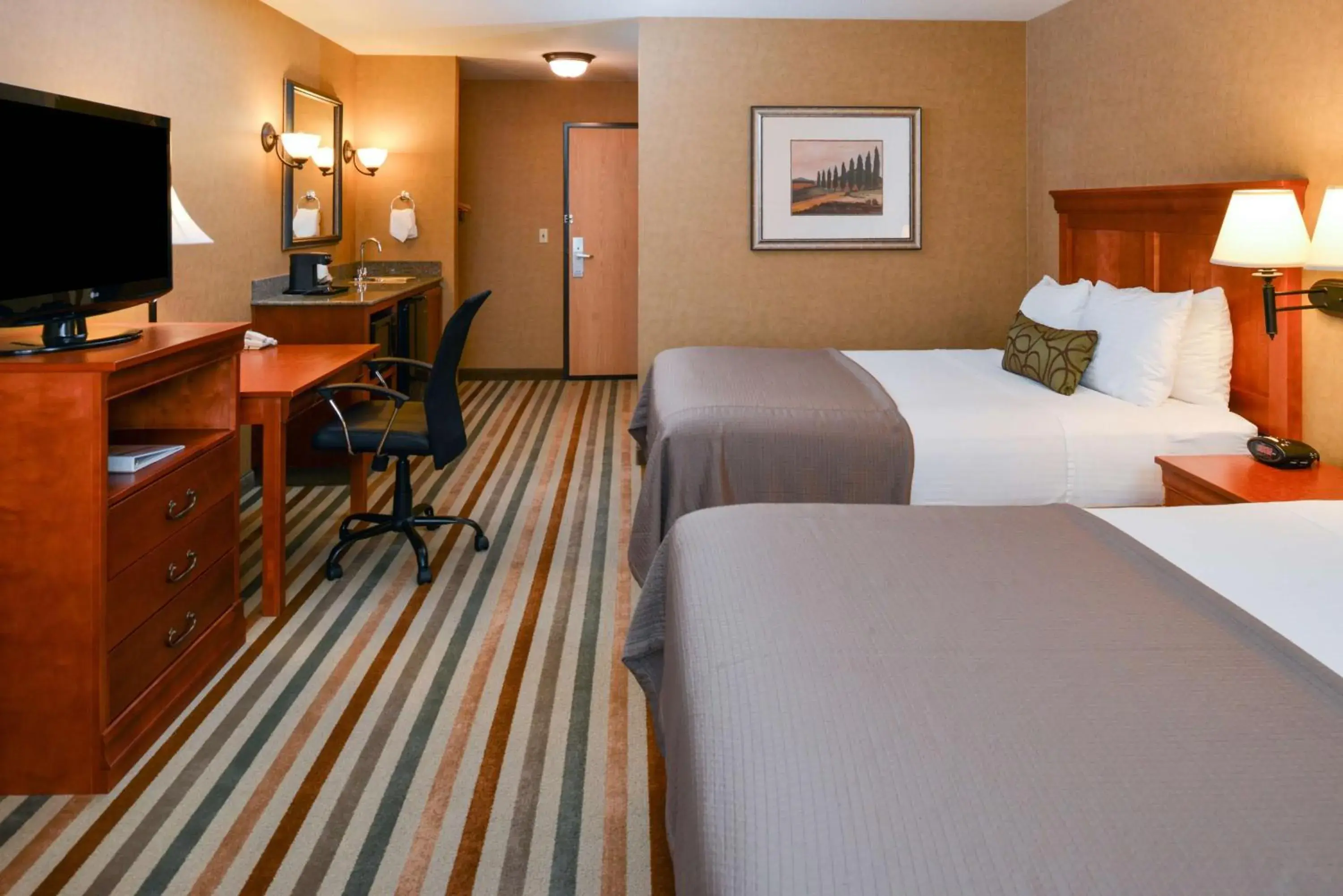 Photo of the whole room, Bed in Best Western Pendleton Inn Photo of the whole room, Bed in Best Western Pendleton Inn