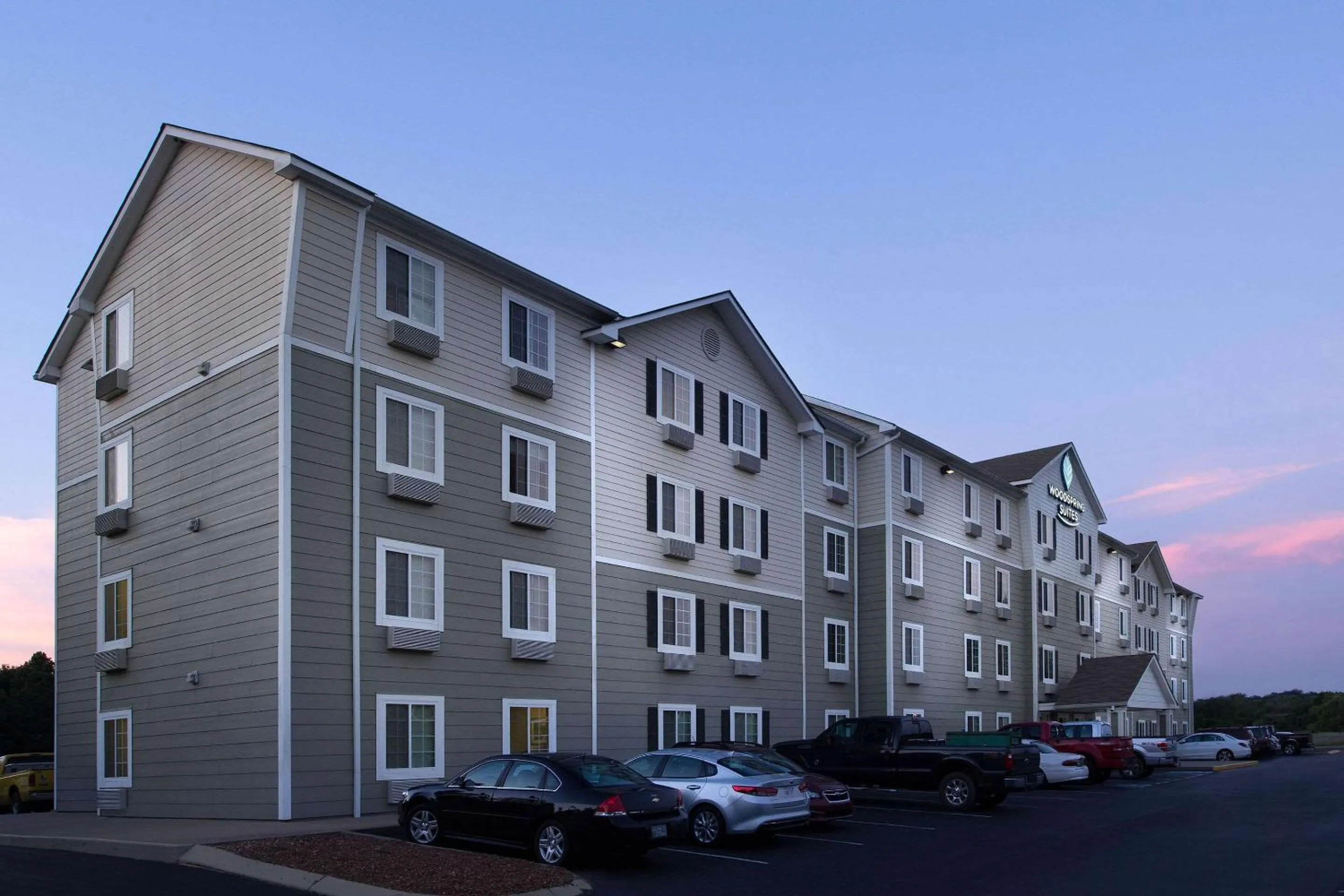 Property building in WoodSpring Suites Lebanon