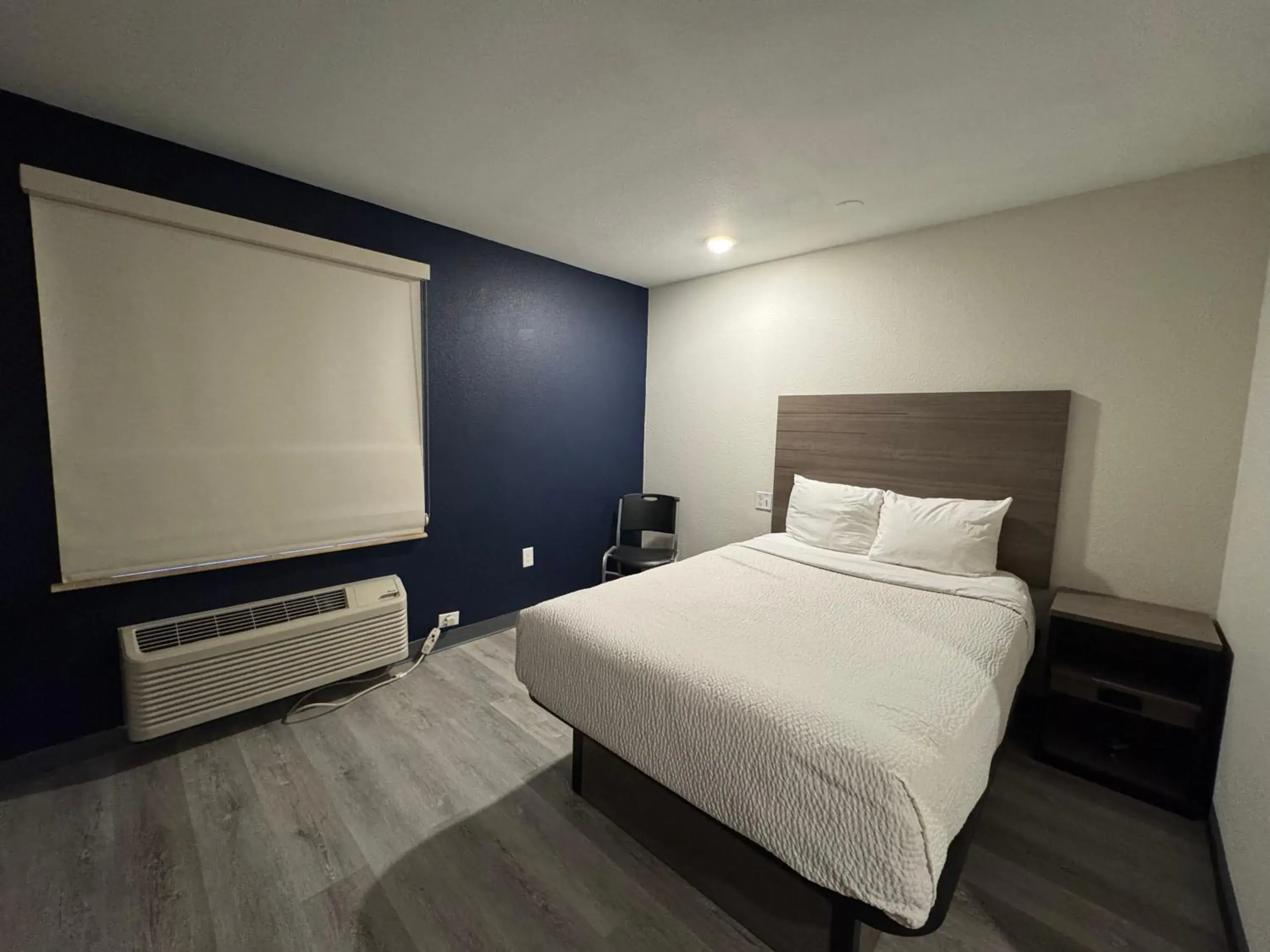 Bedroom, Bed in Baymont by Wyndham Dickinson Bedroom, Bed in Baymont by Wyndham Dickinson