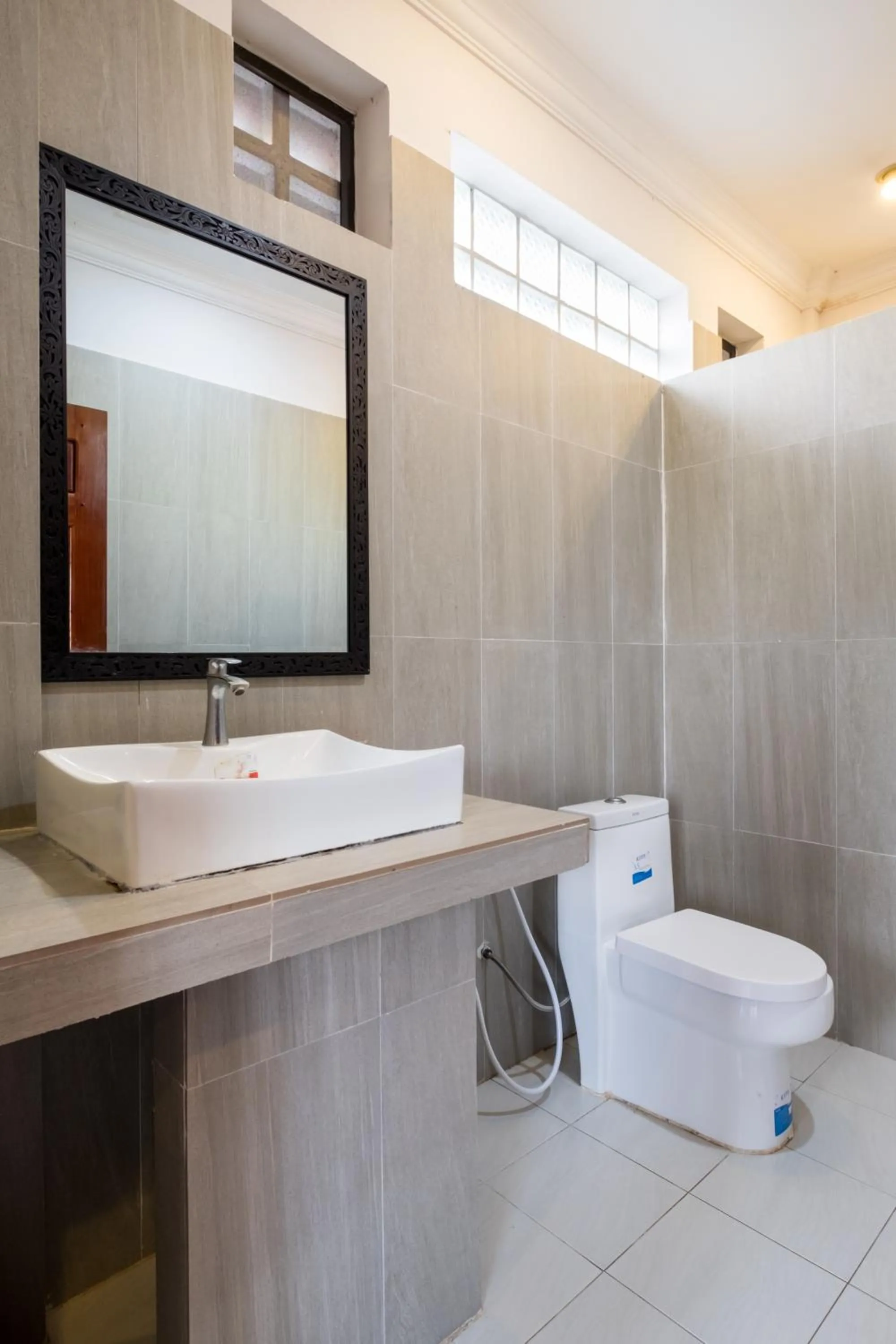 Shower in Kep Bungalows