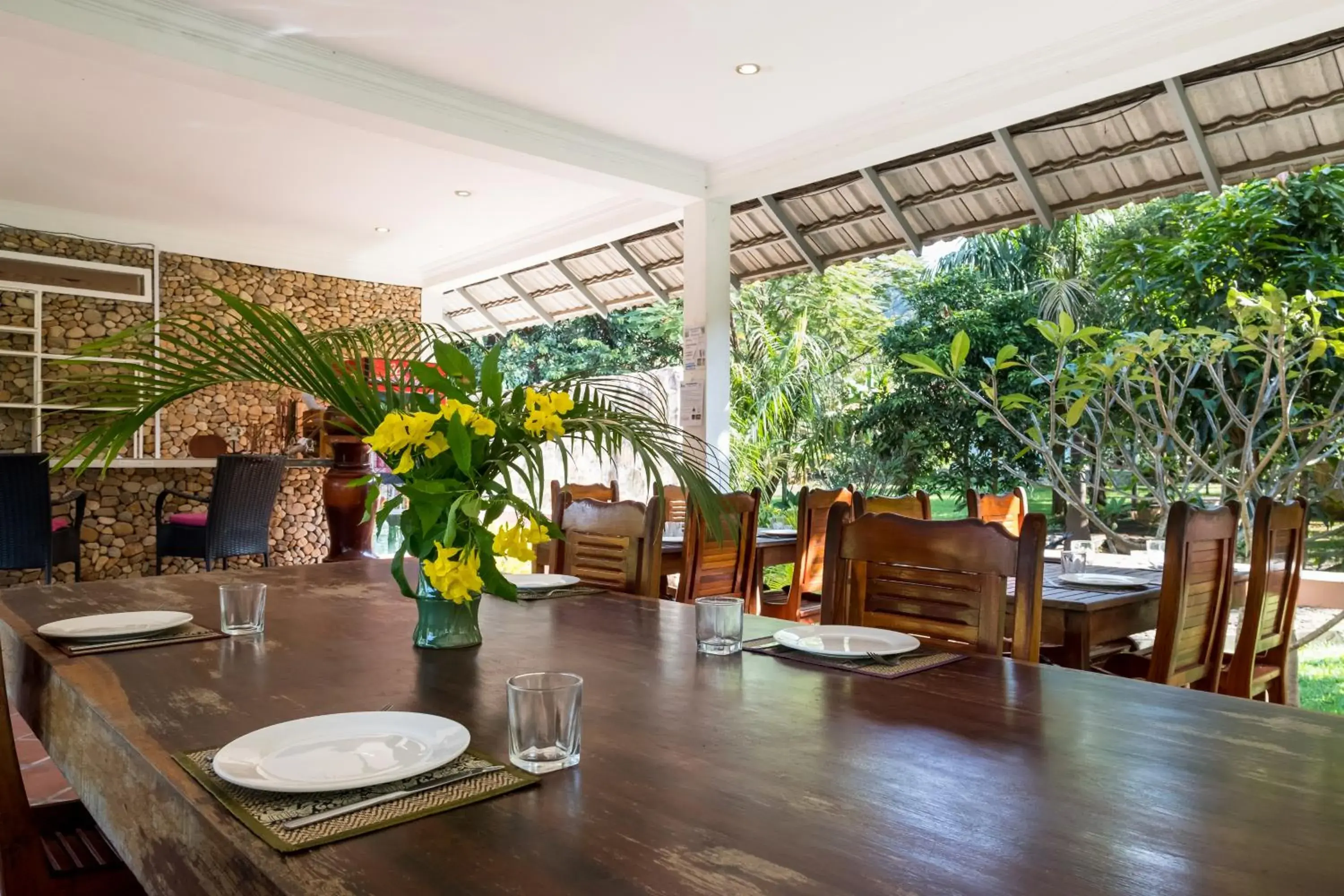 Restaurant/places to eat in Kep Bungalows Restaurant/places to eat in Kep Bungalows